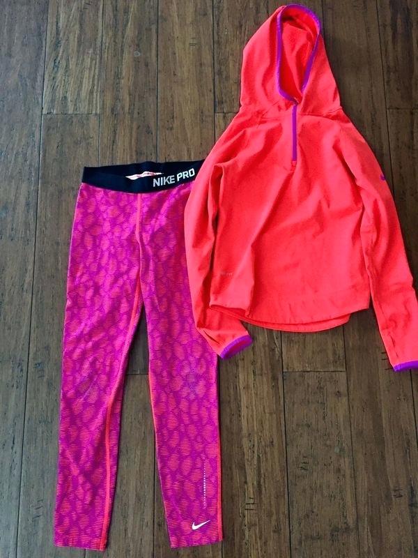 Baby Girl Nike Sweat Suits Girls Sweatsuit Room Wallpaper - Pajamas , HD Wallpaper & Backgrounds