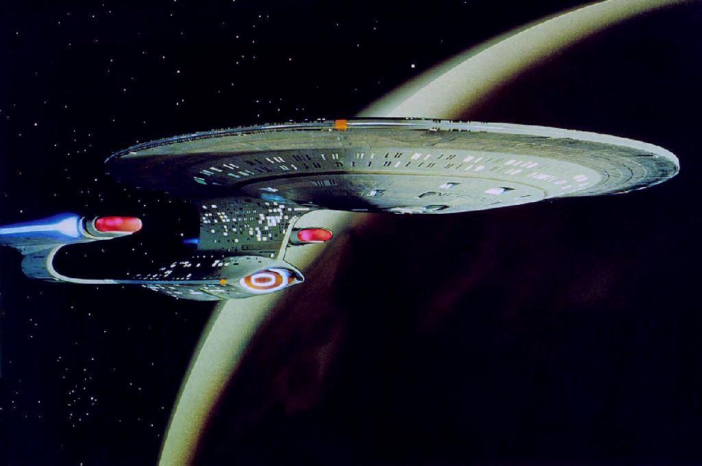 Enterprise D In Orbit - Star Trek The Next Generation Enterprise , HD Wallpaper & Backgrounds