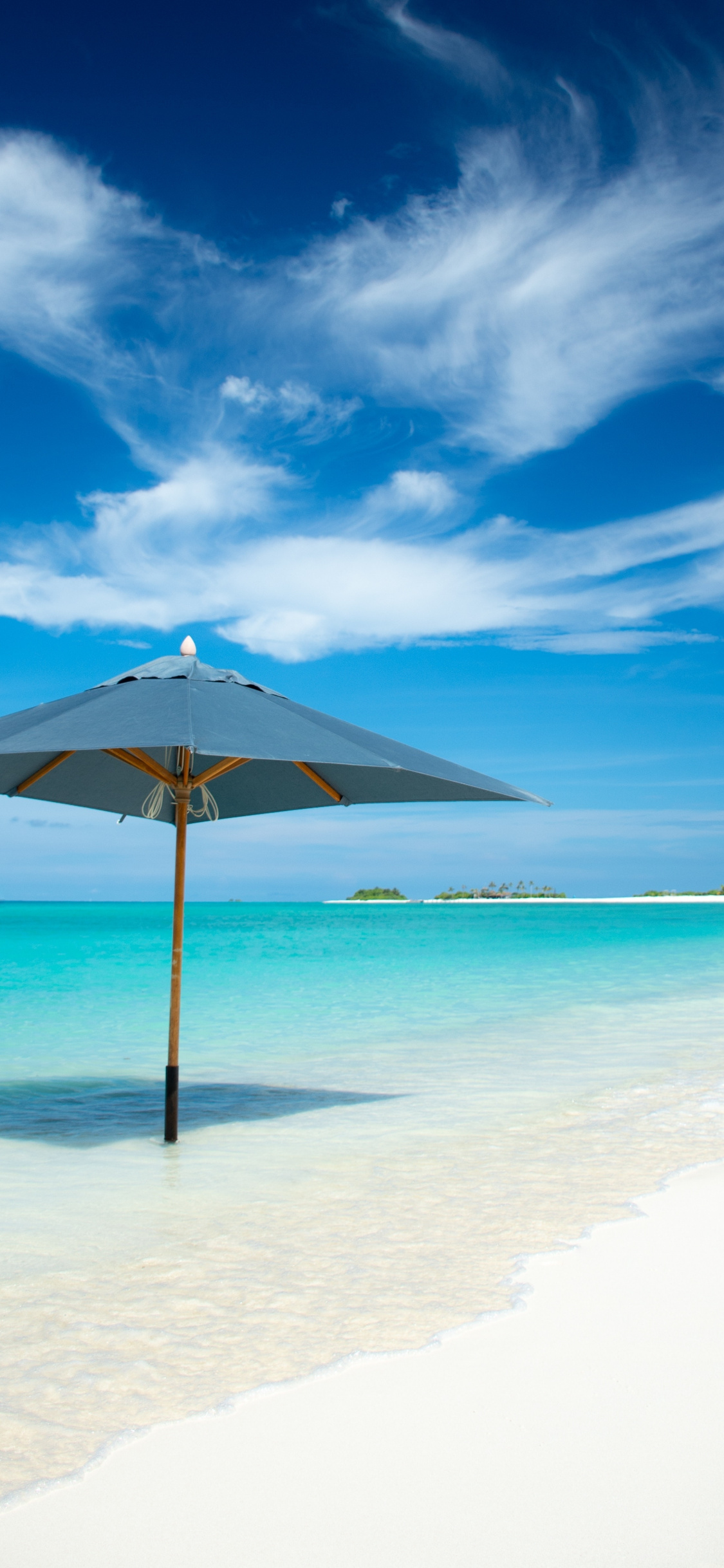 Umbrella, Beach, Tropical Island, Summer, Wallpaper - Summer Wallpapers 4k , HD Wallpaper & Backgrounds