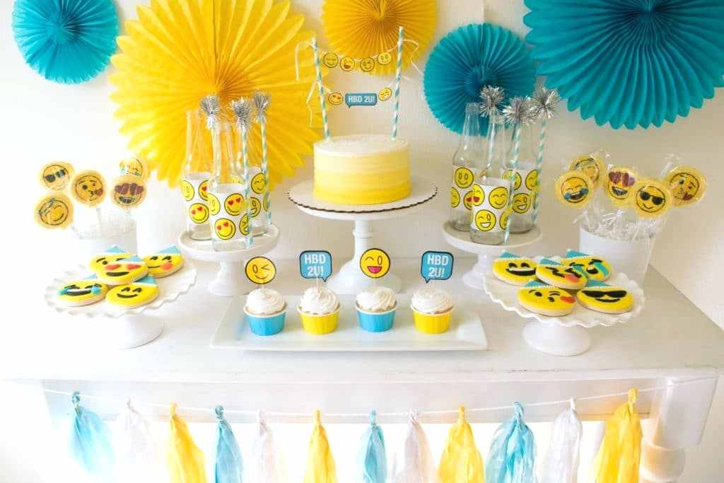 Birthday Theme Wallpaper And Happy Birthday Celebration - Yellow And Turquoise Party , HD Wallpaper & Backgrounds