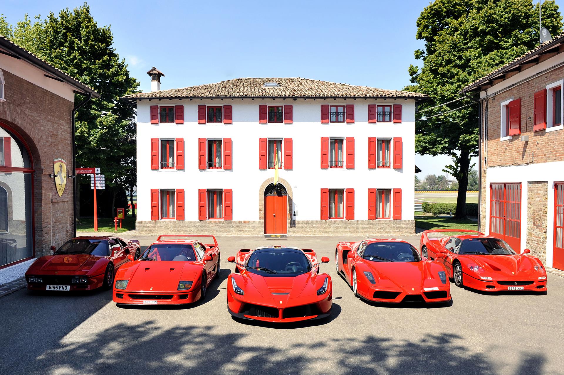 2016 Ferrari Laferrari Wallpapers - Ferrari F50 Enzo Laferrari F40 , HD Wallpaper & Backgrounds