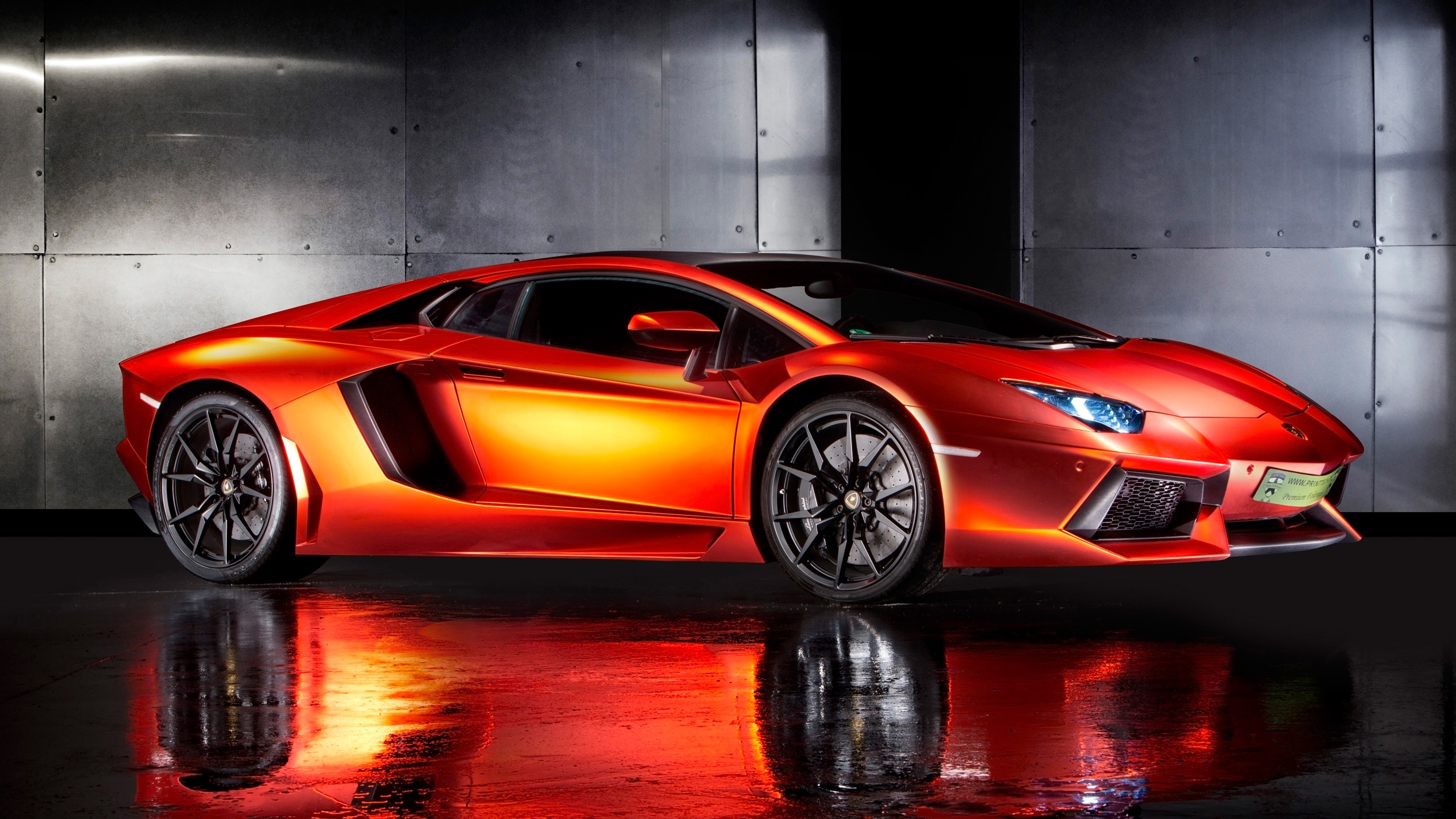 Lamborghini Aventador Wallpaper Download - Lamborghini Cars Wallpapers 2015 , HD Wallpaper & Backgrounds