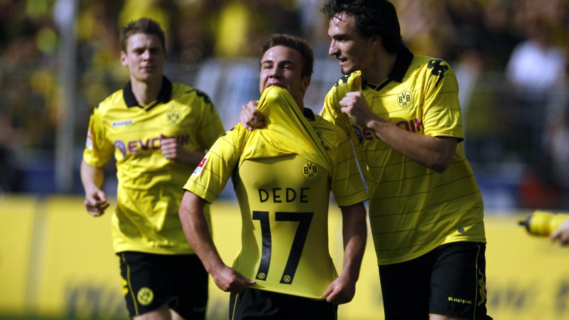 Dortmund Lewandowski Marco Reus Dortmund 2013 - Mario Götze Breasts , HD Wallpaper & Backgrounds