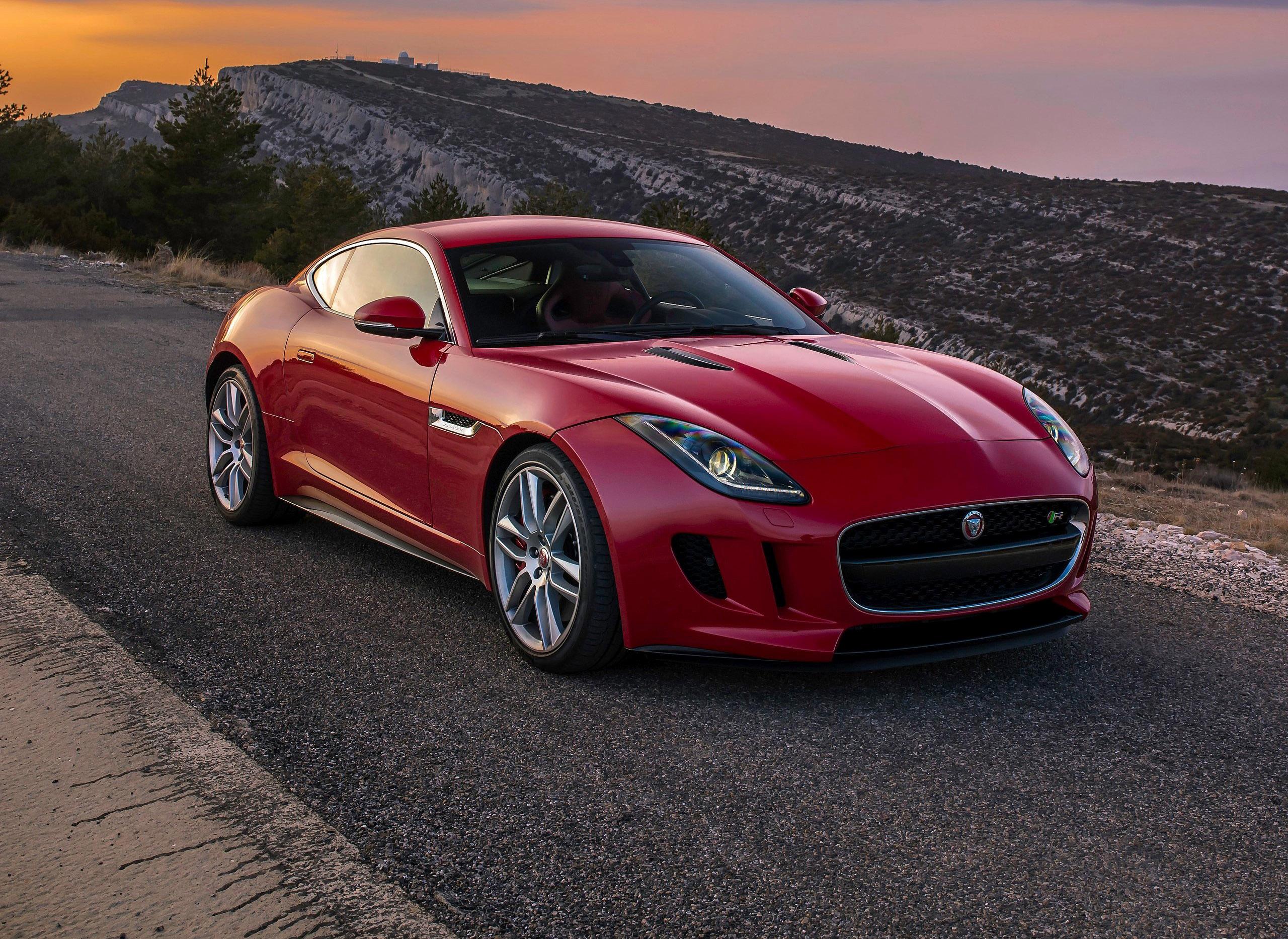 Jaguar - Jaguar F Type Coupe Red , HD Wallpaper & Backgrounds