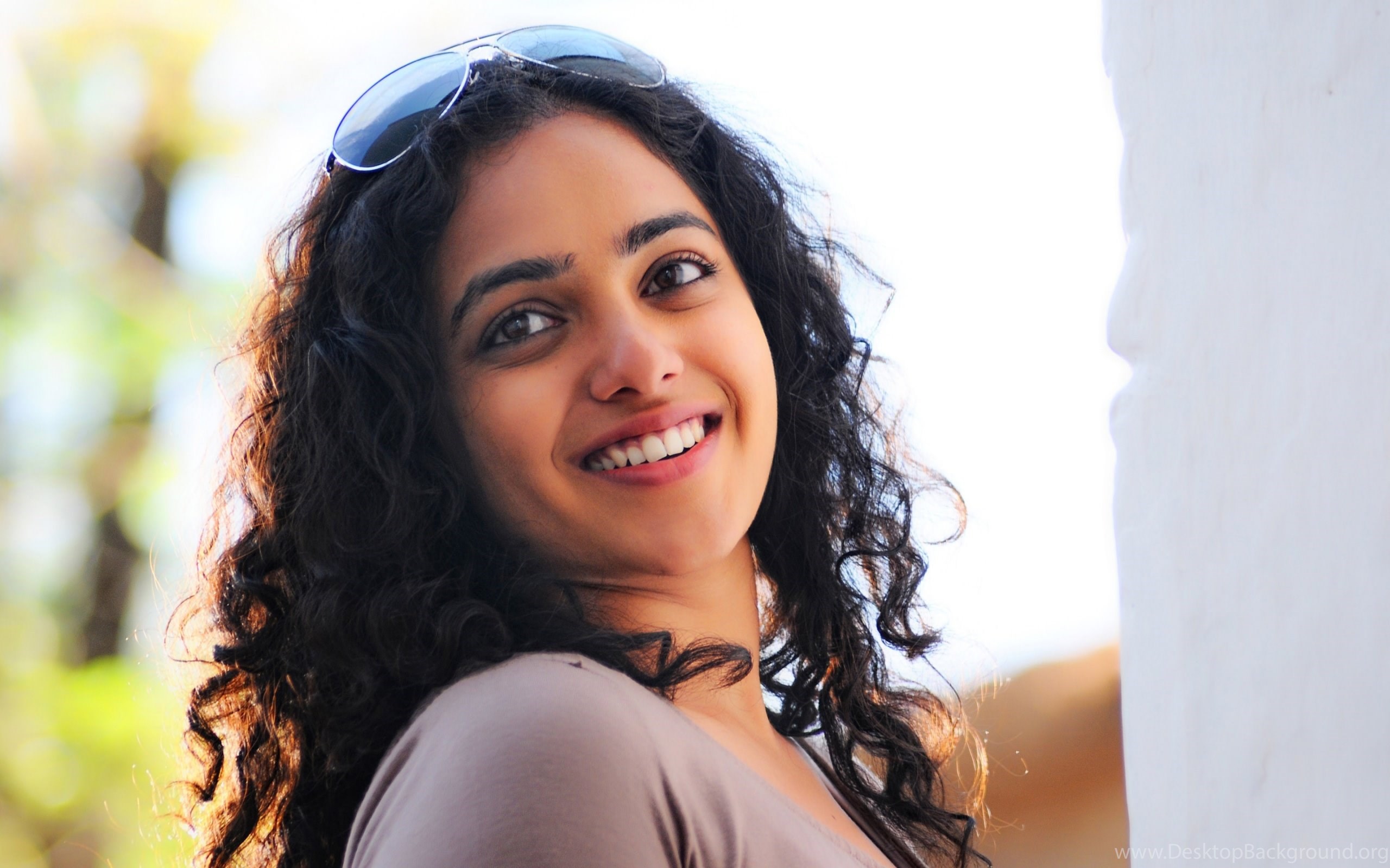 South Indian Actress Nithya Menon Wide Monitor Hd Wallpapers - Nithya