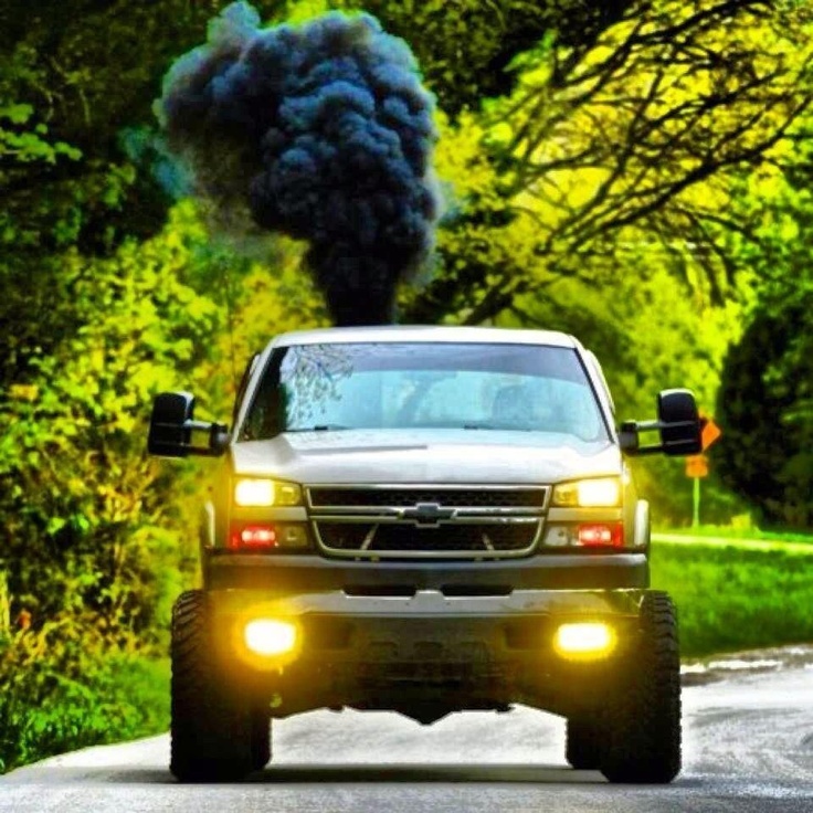 Ford Trucks Rollin Coal 2017 Chevy Diesel Truck Wallpaper - Chevy Truck Blowing Black Smoke , HD Wallpaper & Backgrounds