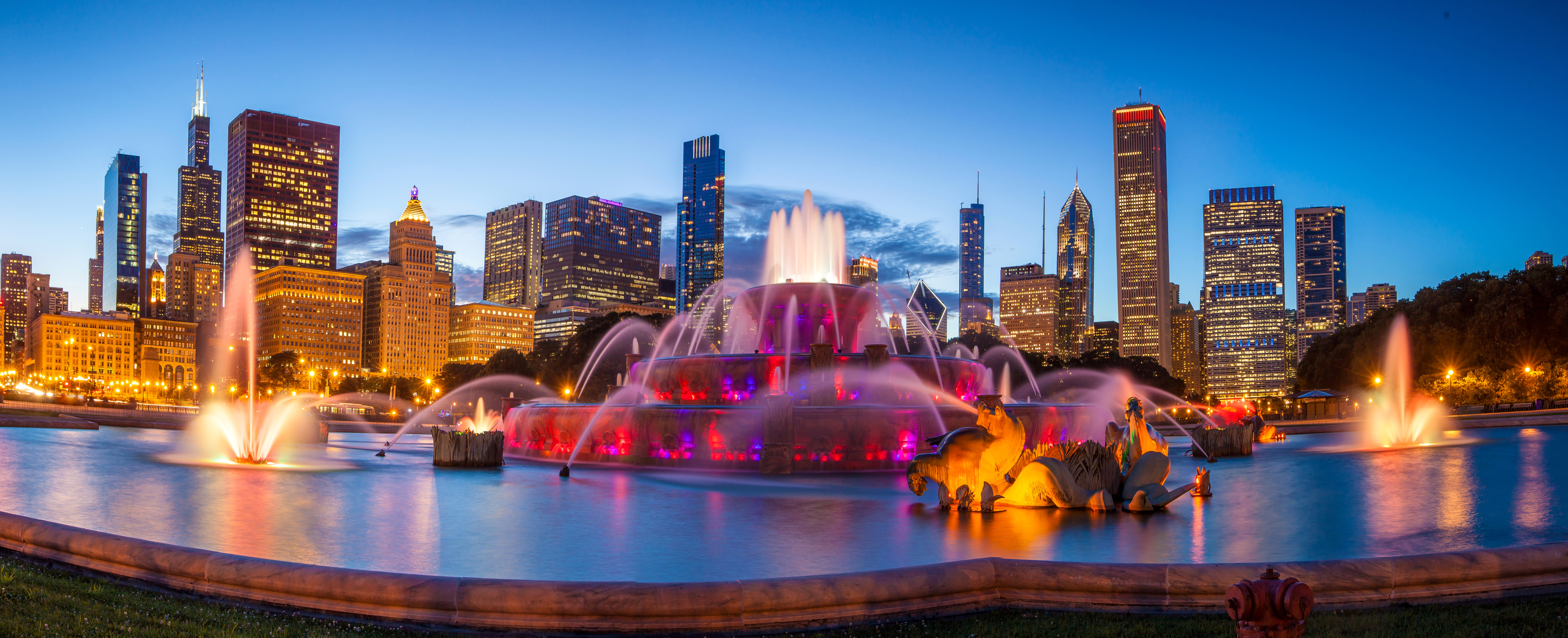 Chicago City Waterfall 8k - Chicago City , HD Wallpaper & Backgrounds