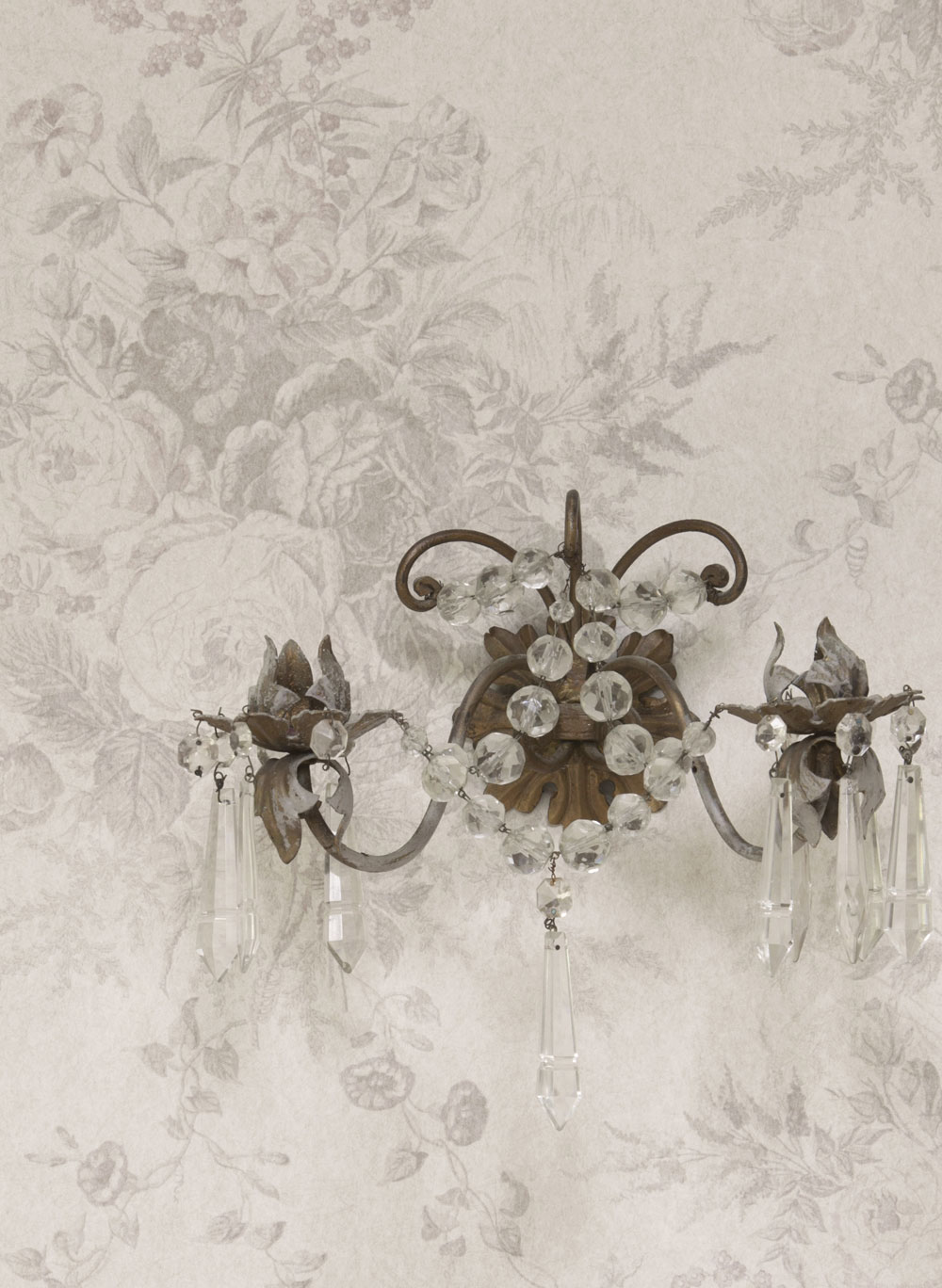Oyster Roses Curtains - Chandelier , HD Wallpaper & Backgrounds
