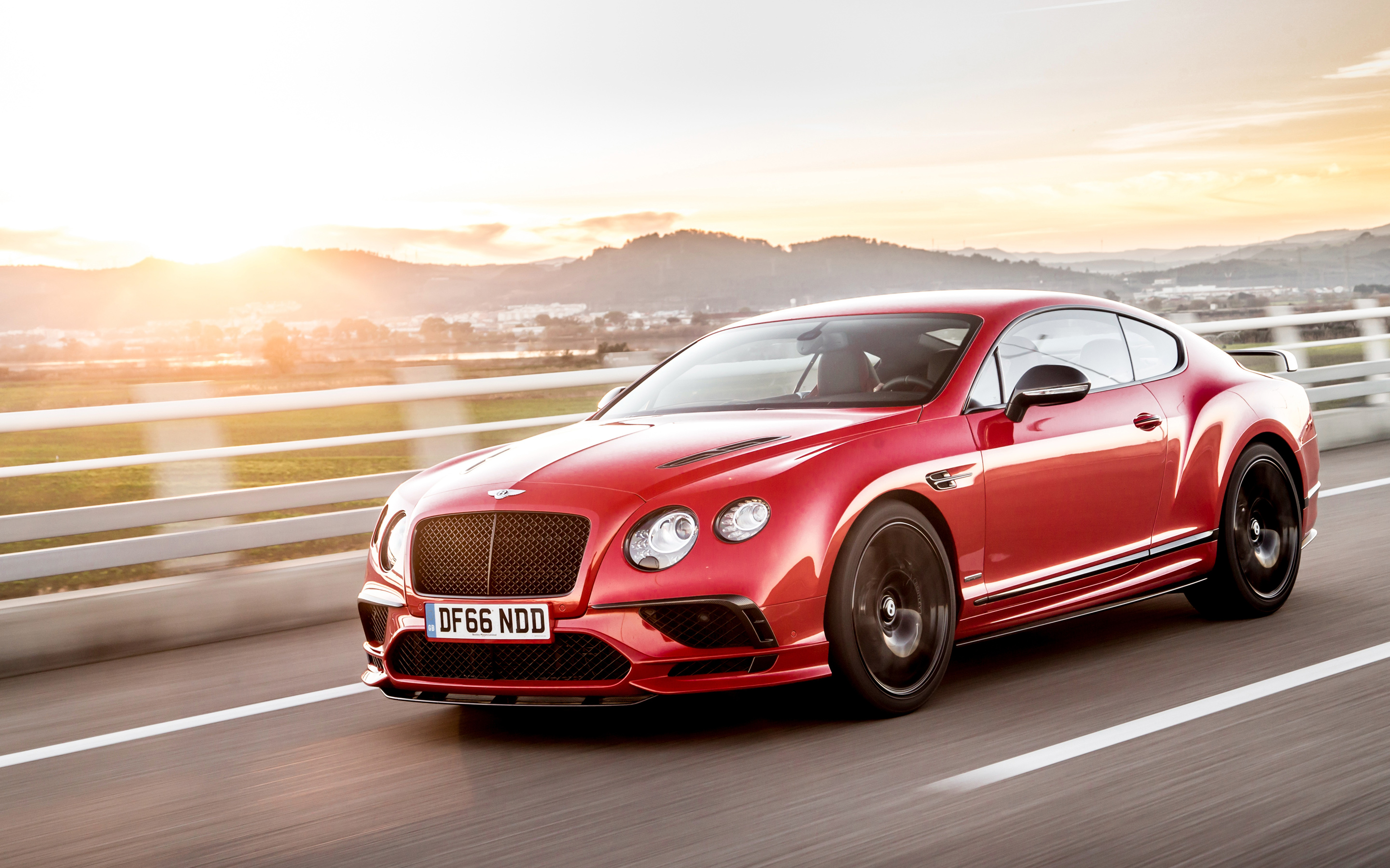 Bentley Continental Supersports 2017 4k Wallpapers - Bentley Continental Gt Wallpaper 4k , HD Wallpaper & Backgrounds