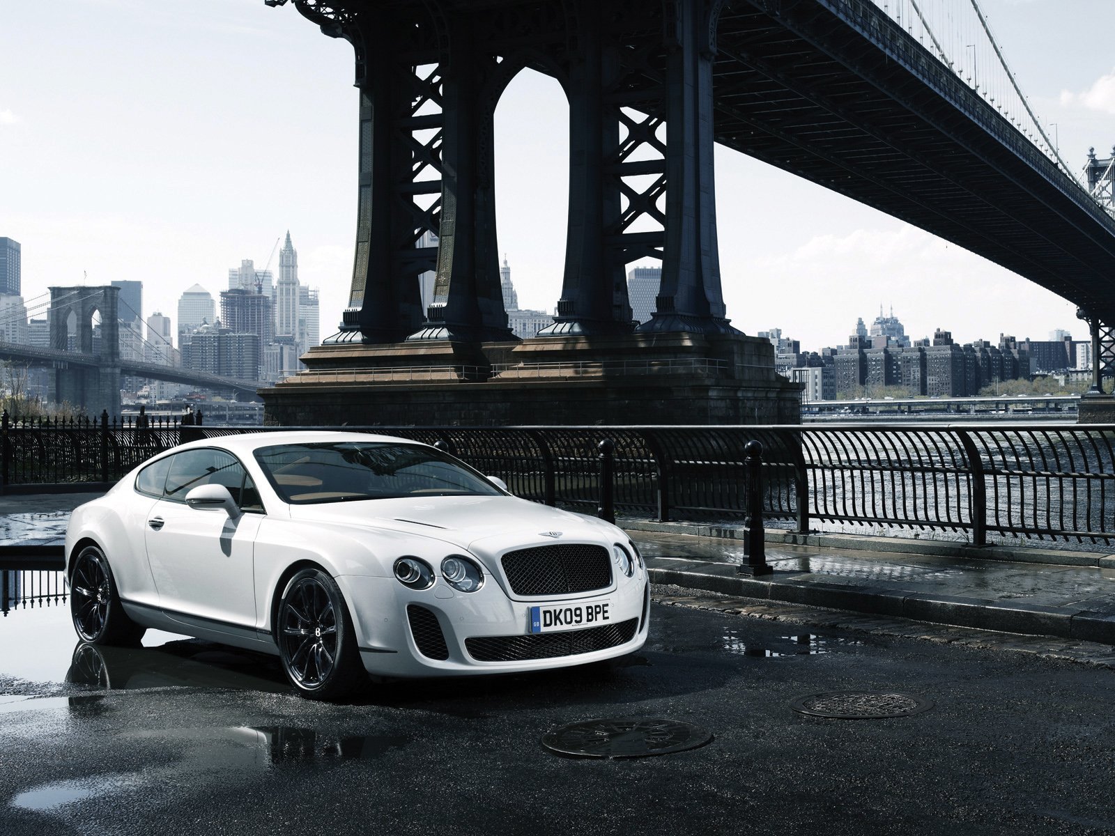 120 Bentley Continental Gt Hd Wallpapers - Manhattan Bridge , HD Wallpaper & Backgrounds