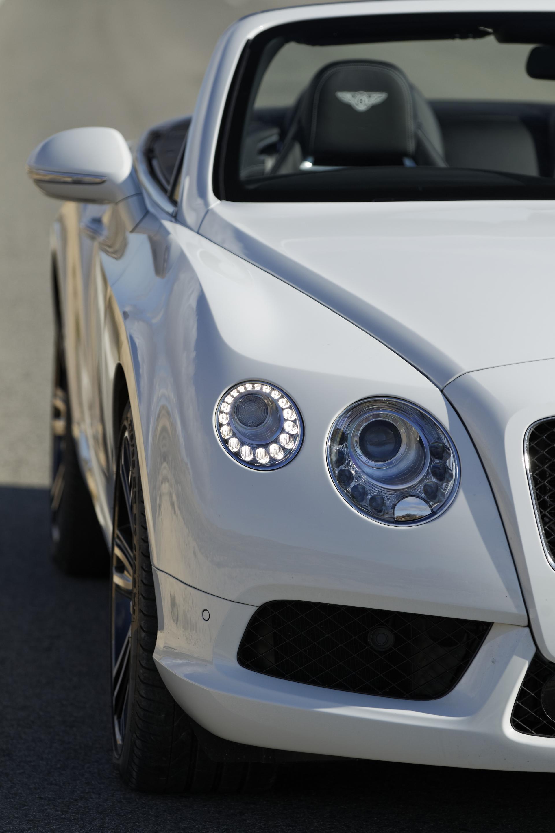 Bentley Gtc Glacier White Cabriolet Sportcar - Bentley Car Hd Wallpapers For Mobile , HD Wallpaper & Backgrounds