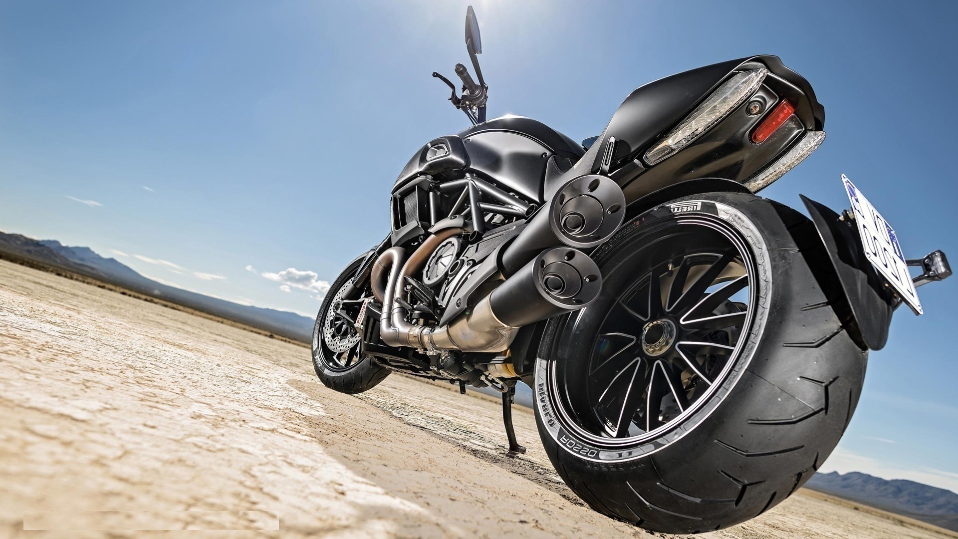 2015 Ducati Diavel Bike High Definition Wallpaper - Ducati Bike Hd , HD Wallpaper & Backgrounds