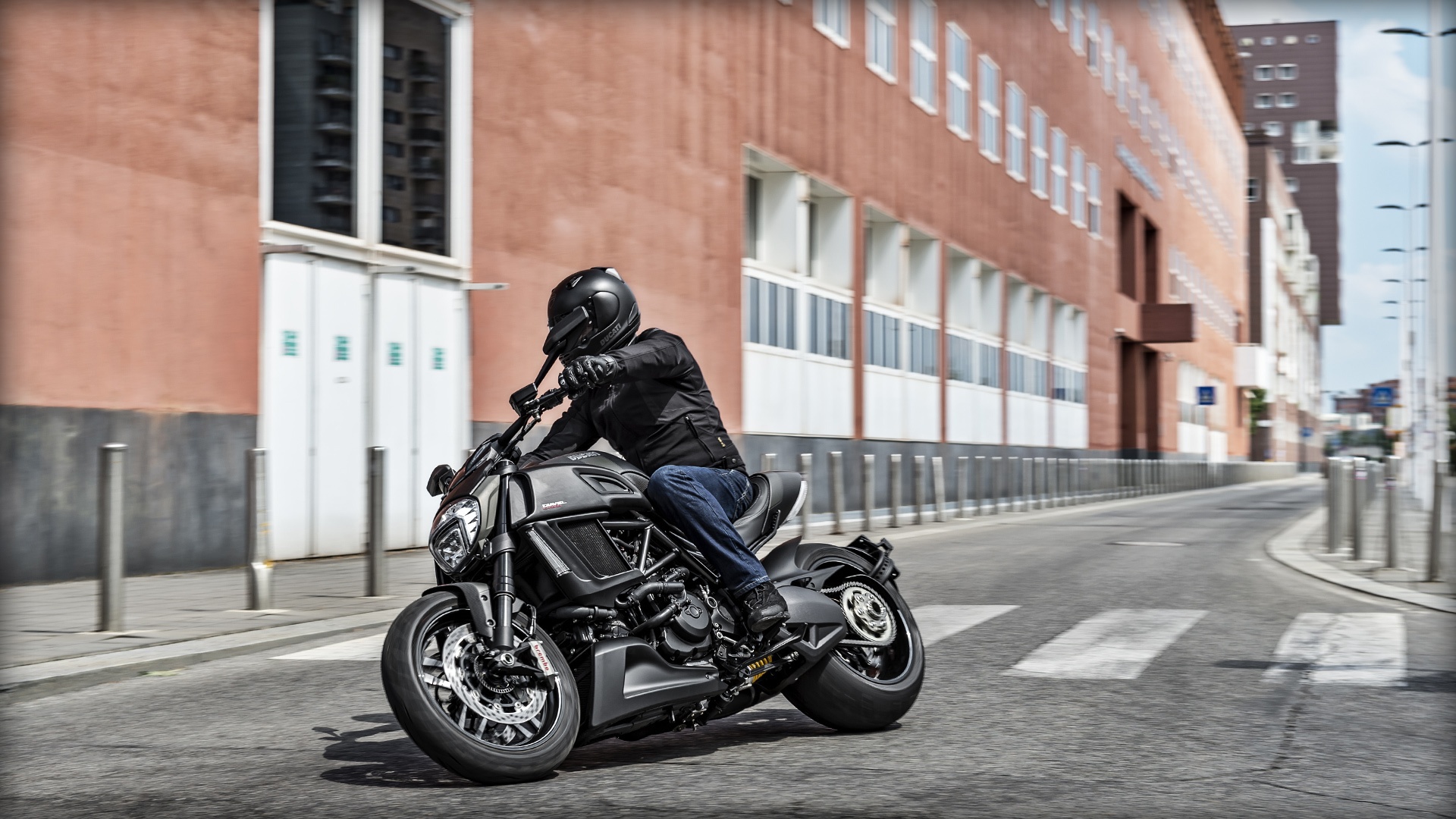Ducati Diavel РѕР±РѕРё