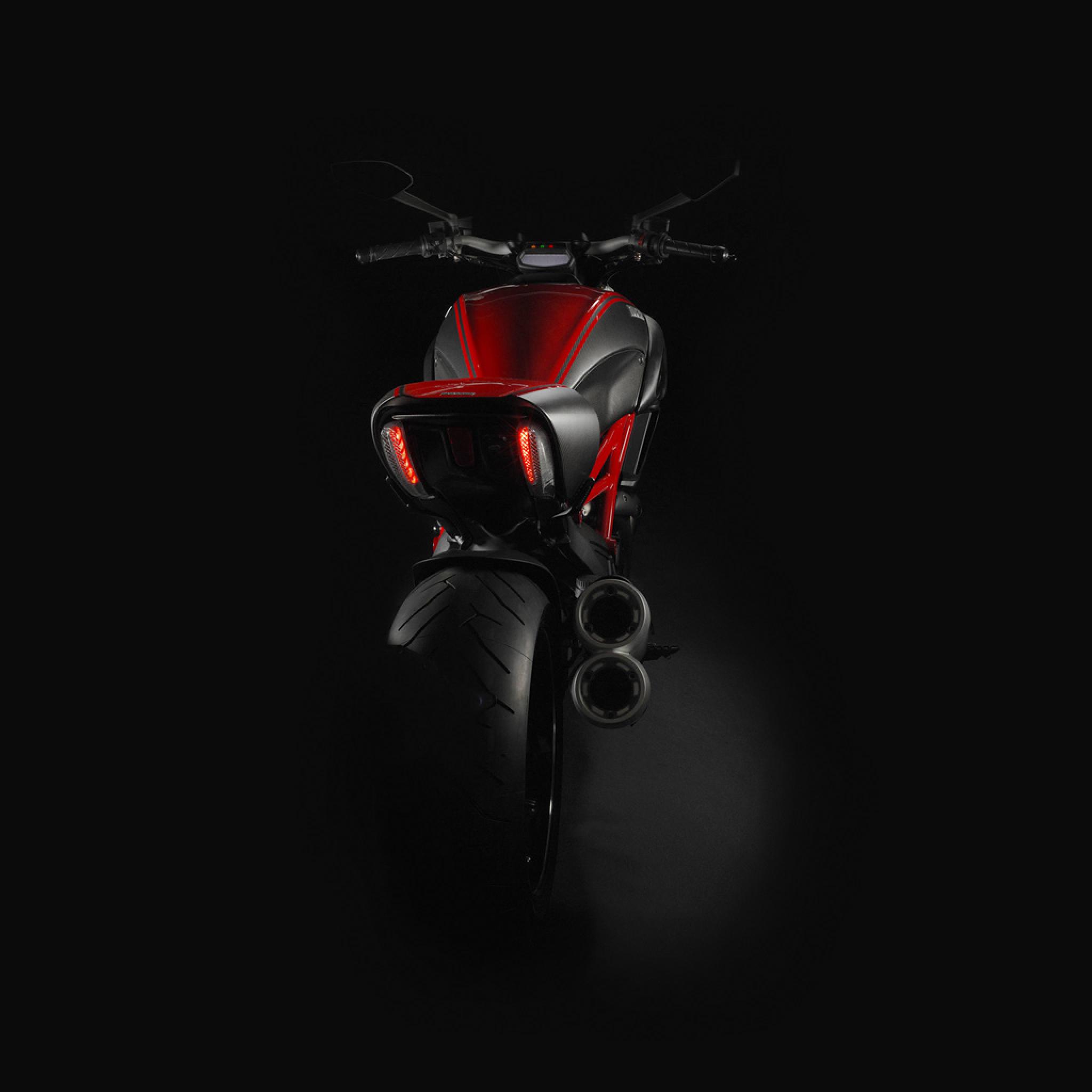 Ducati Diavel Carbon Cruiser - Sports Bike Rear View , HD Wallpaper & Backgrounds