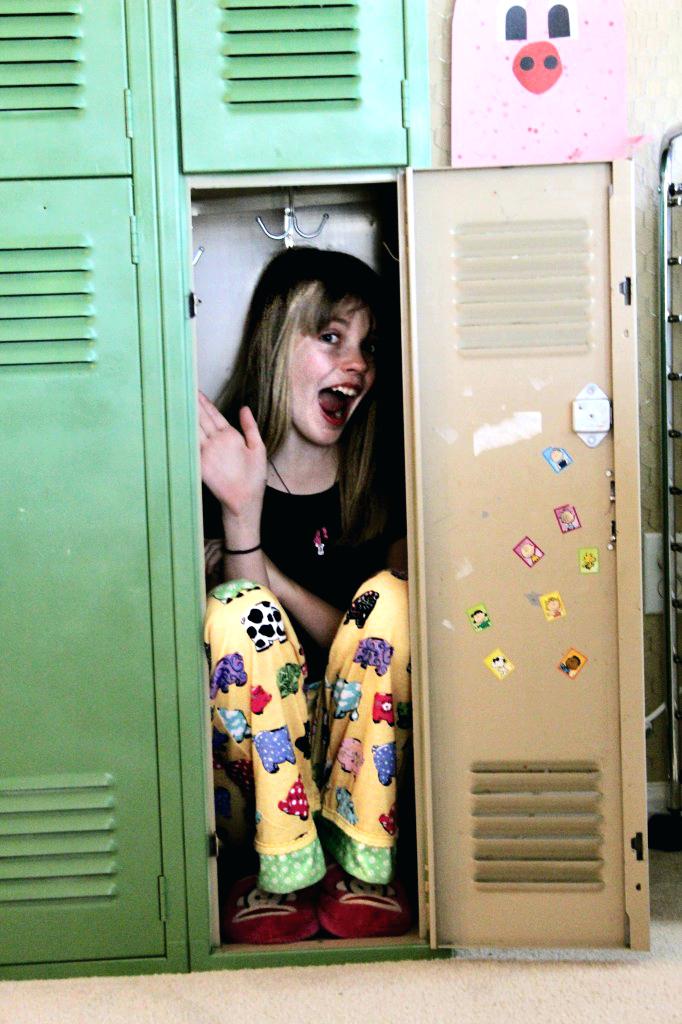 Cool Locker Ideas Magnetic Locker Wallpaper Staples Awesome