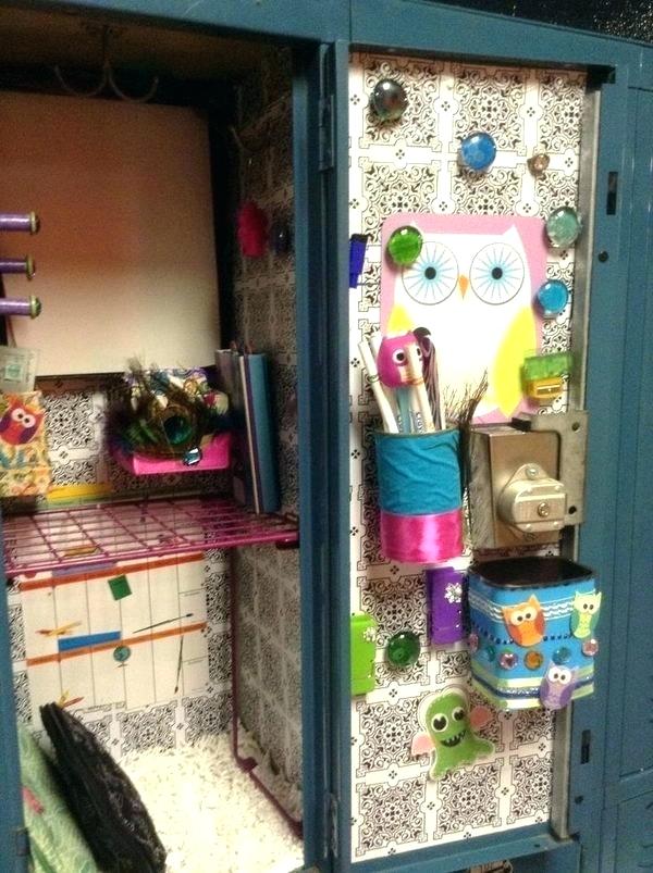 Cute Locker Decor Magnetic Accessories Cool Ideas For - High School Locker Design , HD Wallpaper & Backgrounds