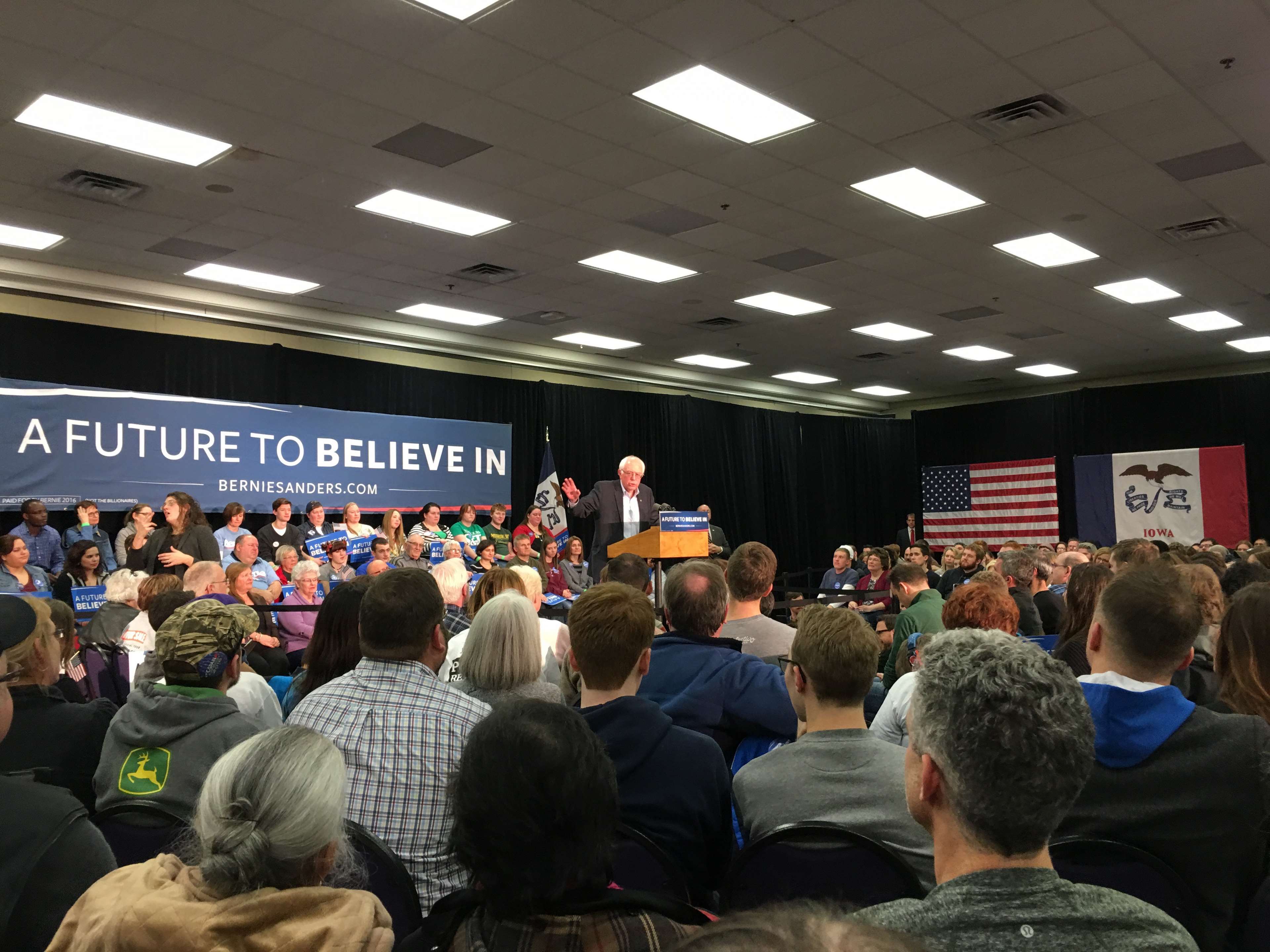 Bernie Sanders, Feel The Bern, Iowa, Politician, Politics - Audience , HD Wallpaper & Backgrounds