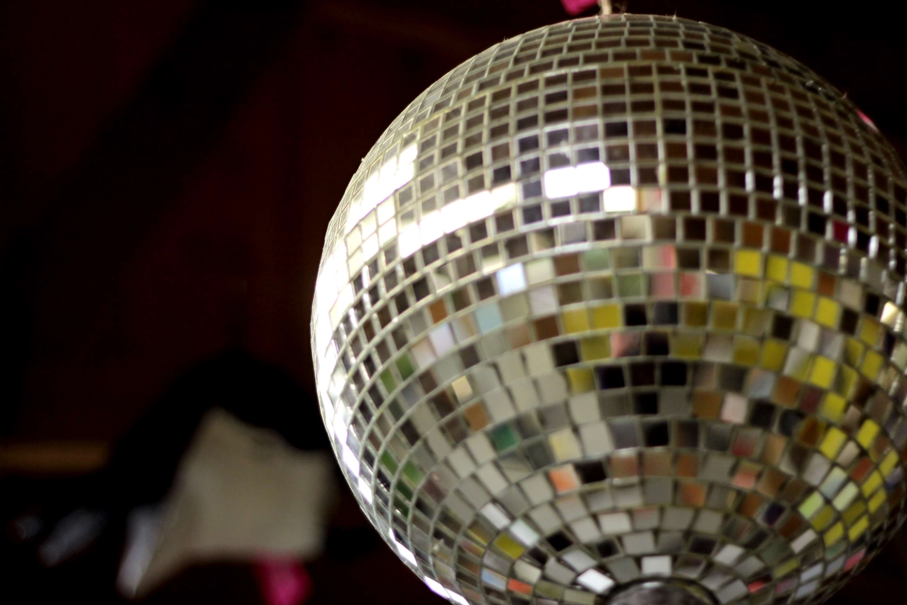 Ball, Dance, Disco, Lights, Mirror, Party, Retro 4k - Sphere , HD Wallpaper & Backgrounds