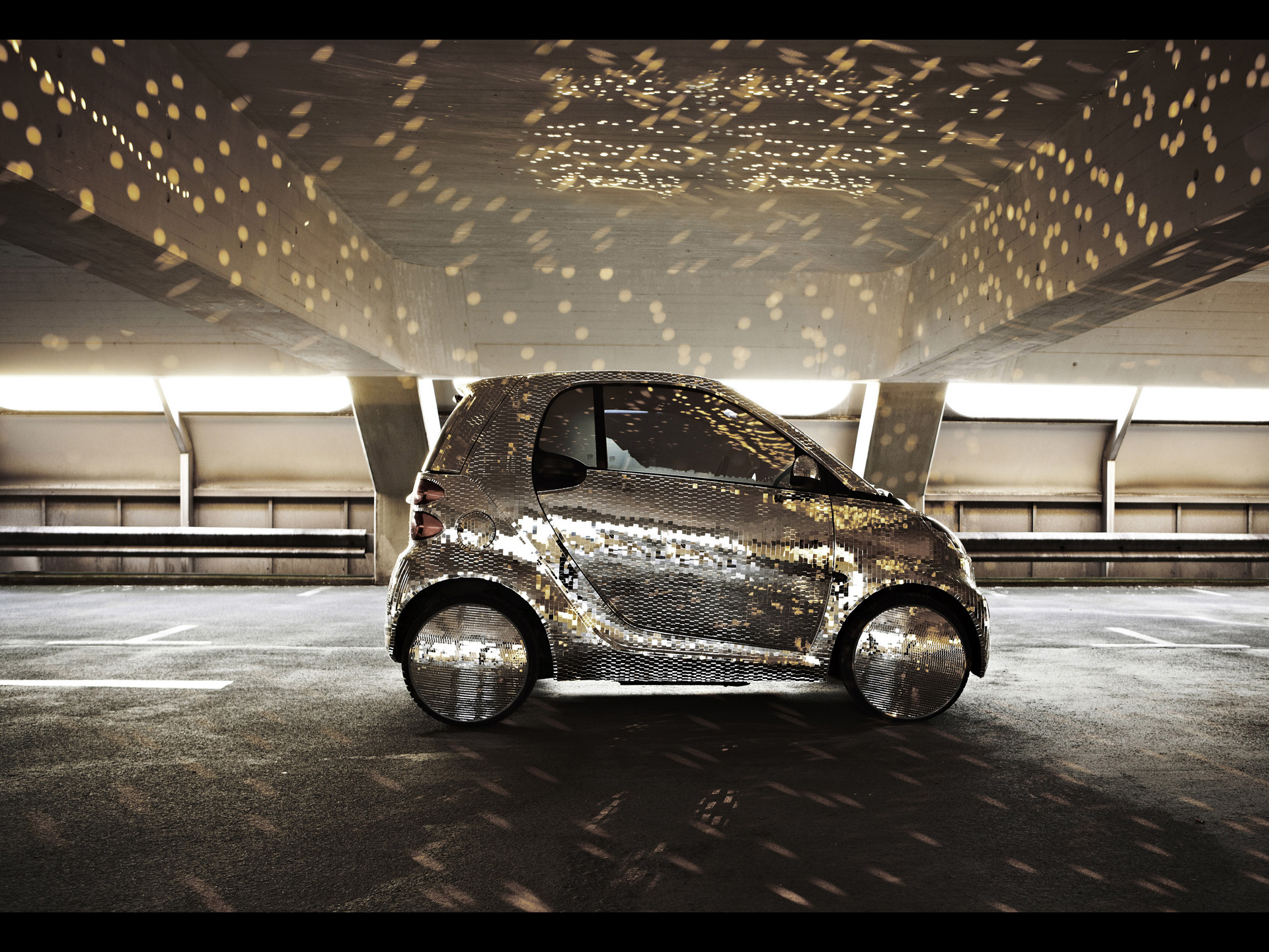 Disco Ball Smart Car , HD Wallpaper & Backgrounds
