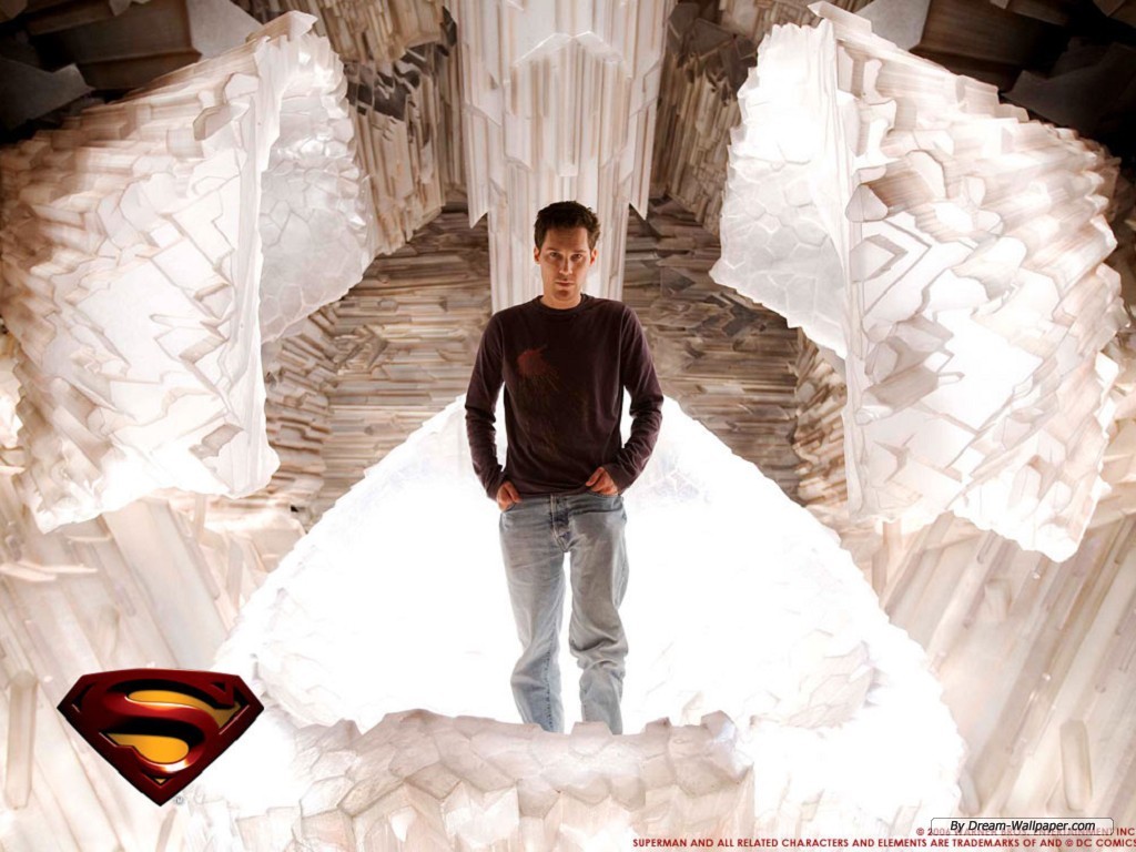 Free Movie Wallpaper - Superman Logo , HD Wallpaper & Backgrounds
