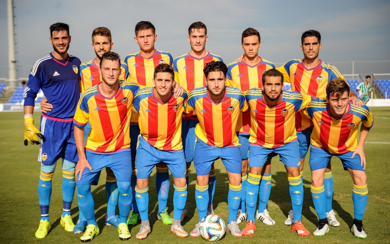 Valencia Cf Mestalla Among Other Primera Division Teams - Team Valencia Cf , HD Wallpaper & Backgrounds