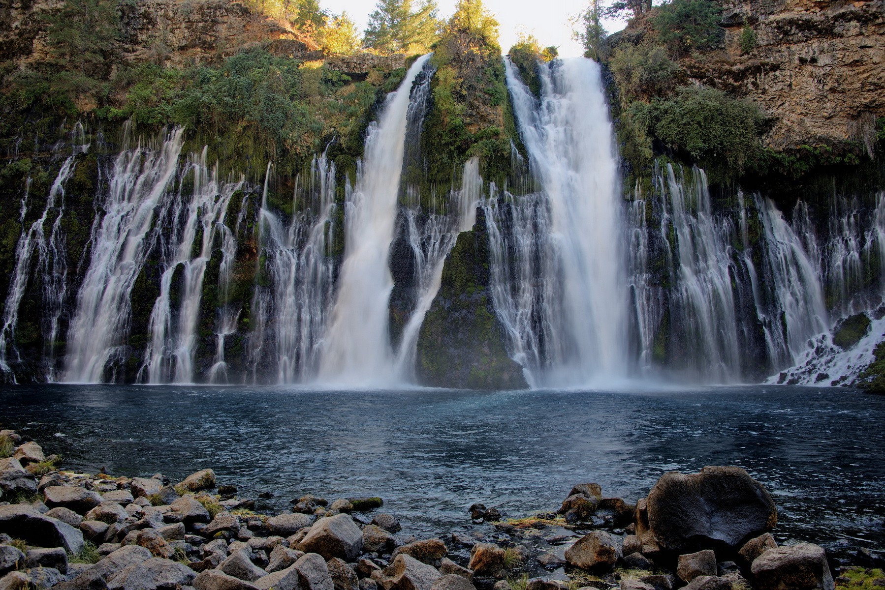 Usa Waterfalls California Burney Falls Waterfall Animation - Mcarthur-burney Falls Memorial State Park, Burney Falls , HD Wallpaper & Backgrounds