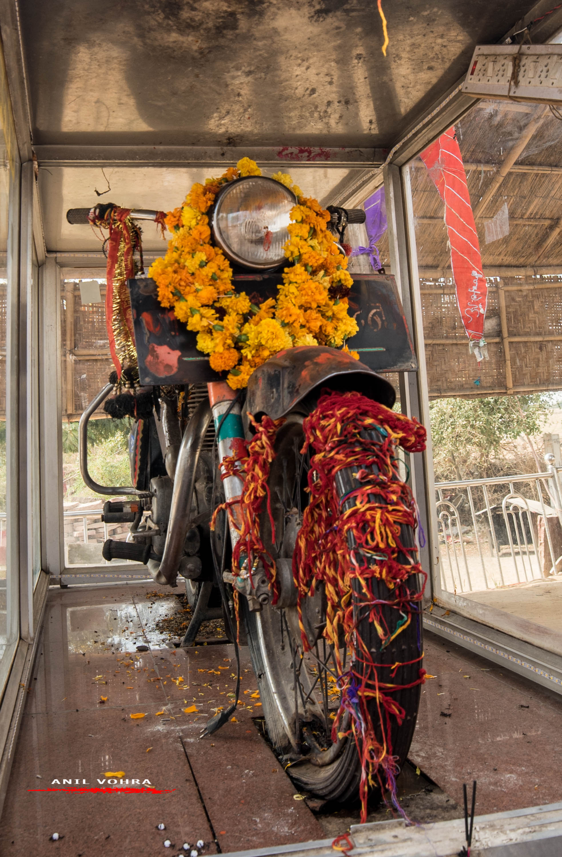 Bullet Baba The Patron Saint Of Nh65 Anil Vohra - Bullet Temple In Rajasthan , HD Wallpaper & Backgrounds