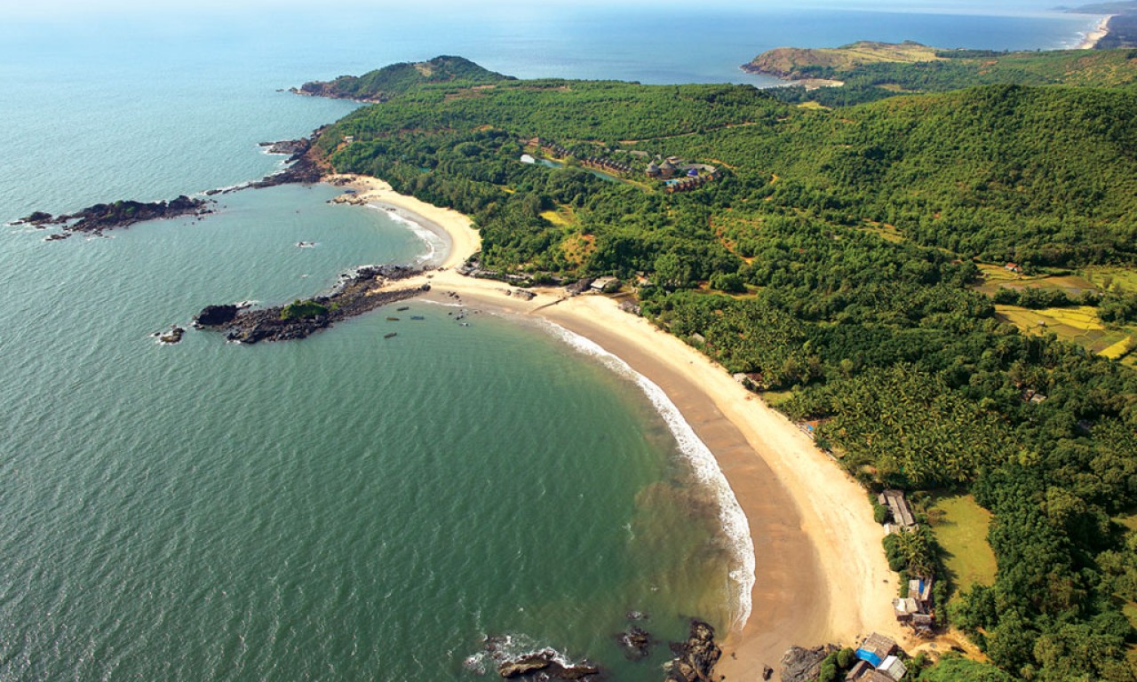 Om Beach - Gokarna Image - Places To Visit In Sirsi , HD Wallpaper & Backgrounds