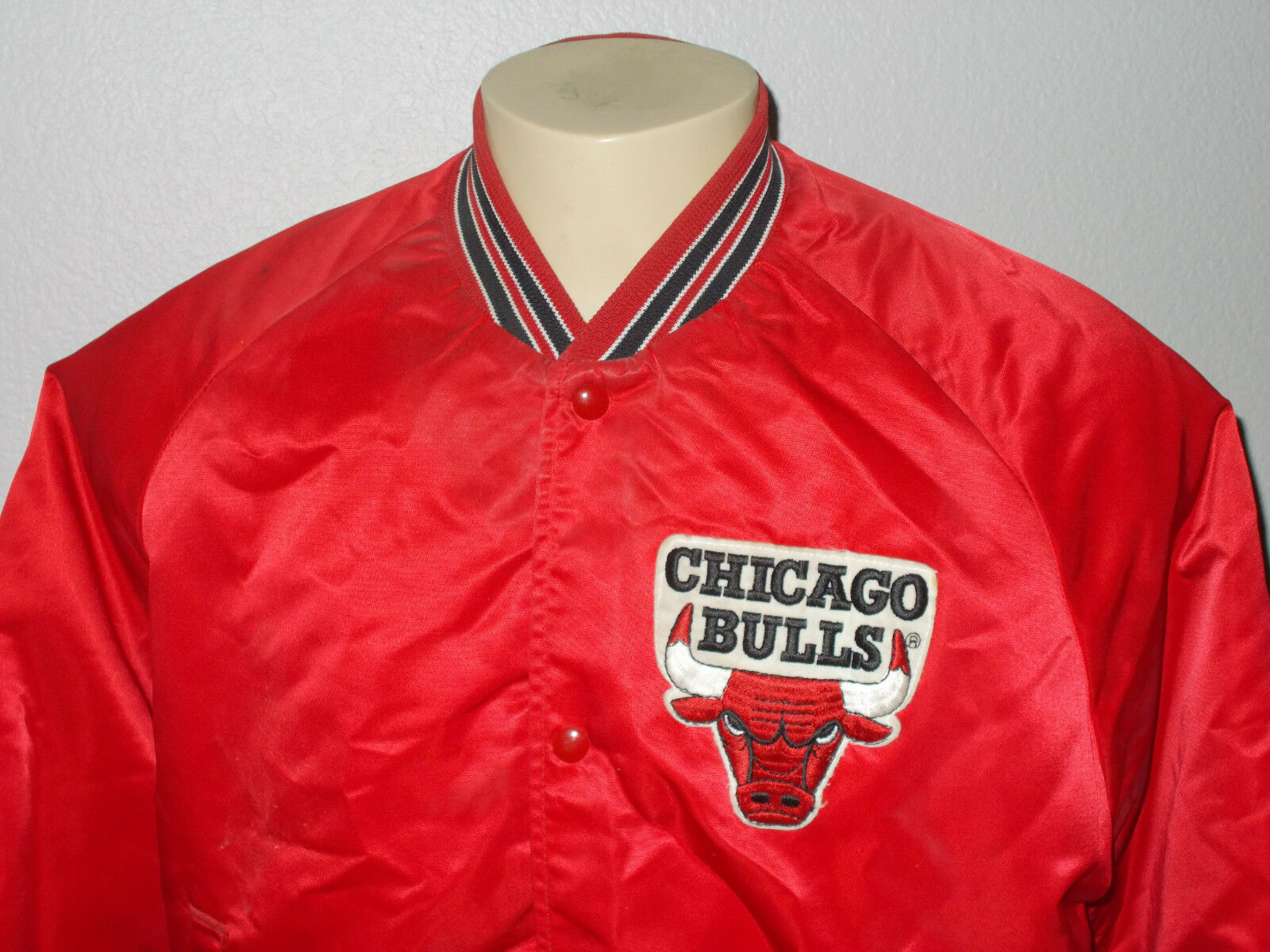 Vintage Chalk Line Chicago Bulls Snap Button Red Satin - Sports Jersey , HD Wallpaper & Backgrounds
