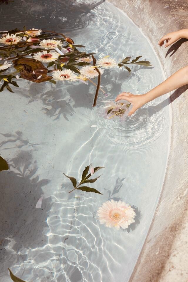 Pin By Mer On Iphone Wallpaper In 2019 - Artsy Aesthetic Playlist Cover