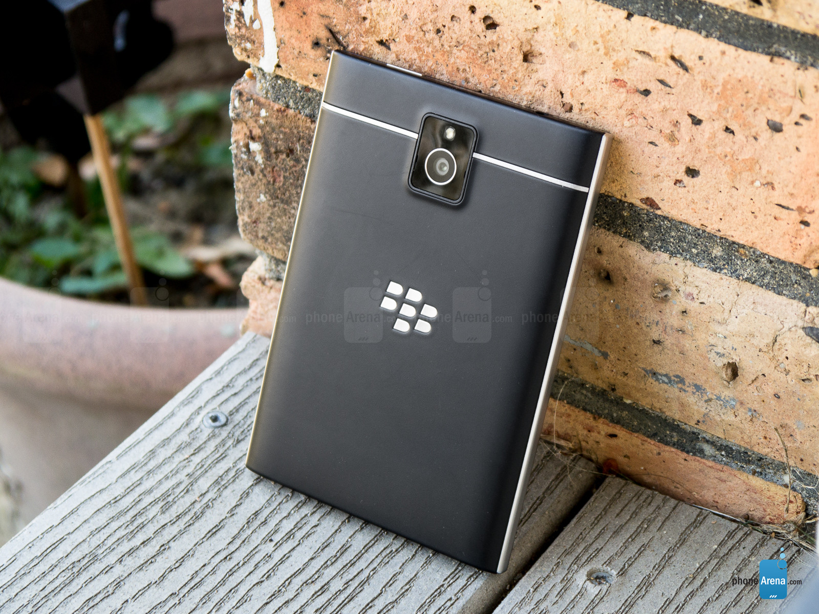 Blackberry Passport Review - Smartphone , HD Wallpaper & Backgrounds