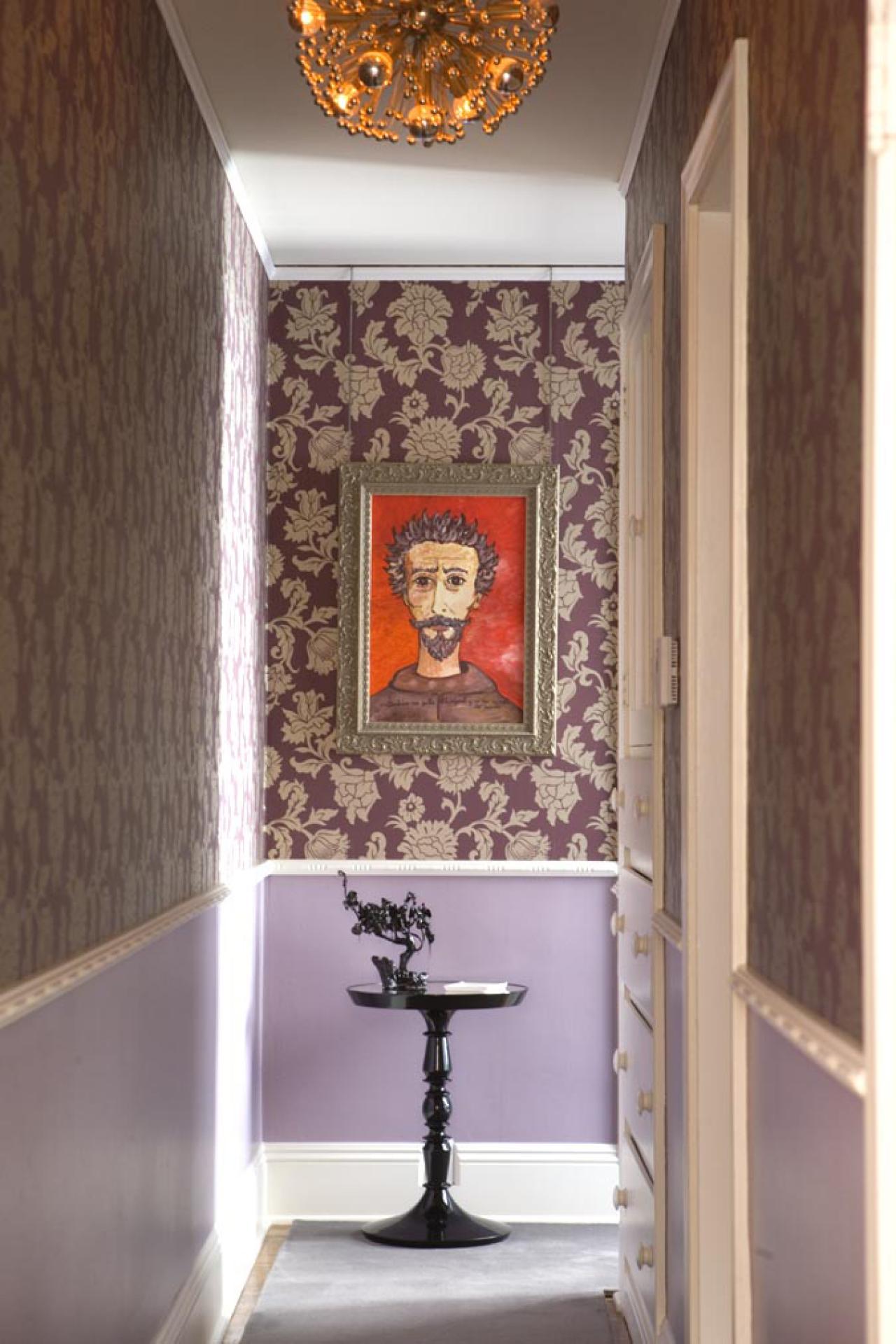 Purple Hallway With Portrait Painting - Purple Wallpaper For Hall , HD Wallpaper & Backgrounds