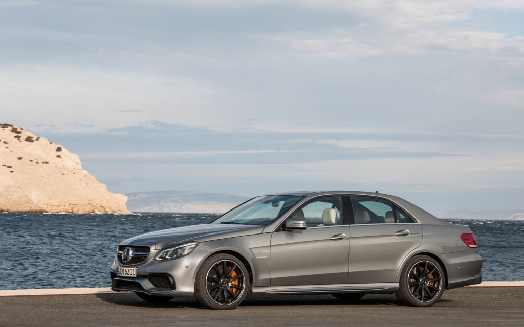 Prosperous Mercedes E63 Amg 2014 Car Wallpaper - Mercedes E63s Amg 2014 , HD Wallpaper & Backgrounds