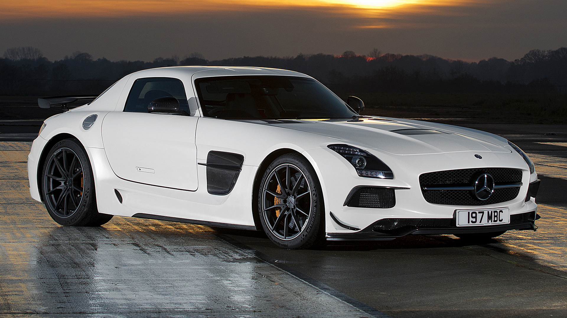 Hd 16 - - Mercedes Sls Amg , HD Wallpaper & Backgrounds