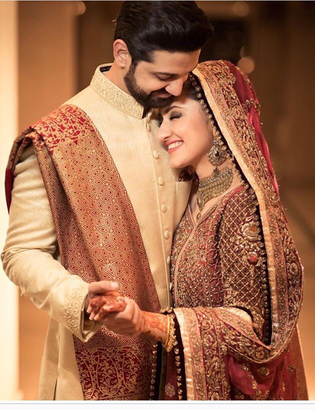 Pakistani Brides - Indian Wedding Couple Poses , HD Wallpaper & Backgrounds