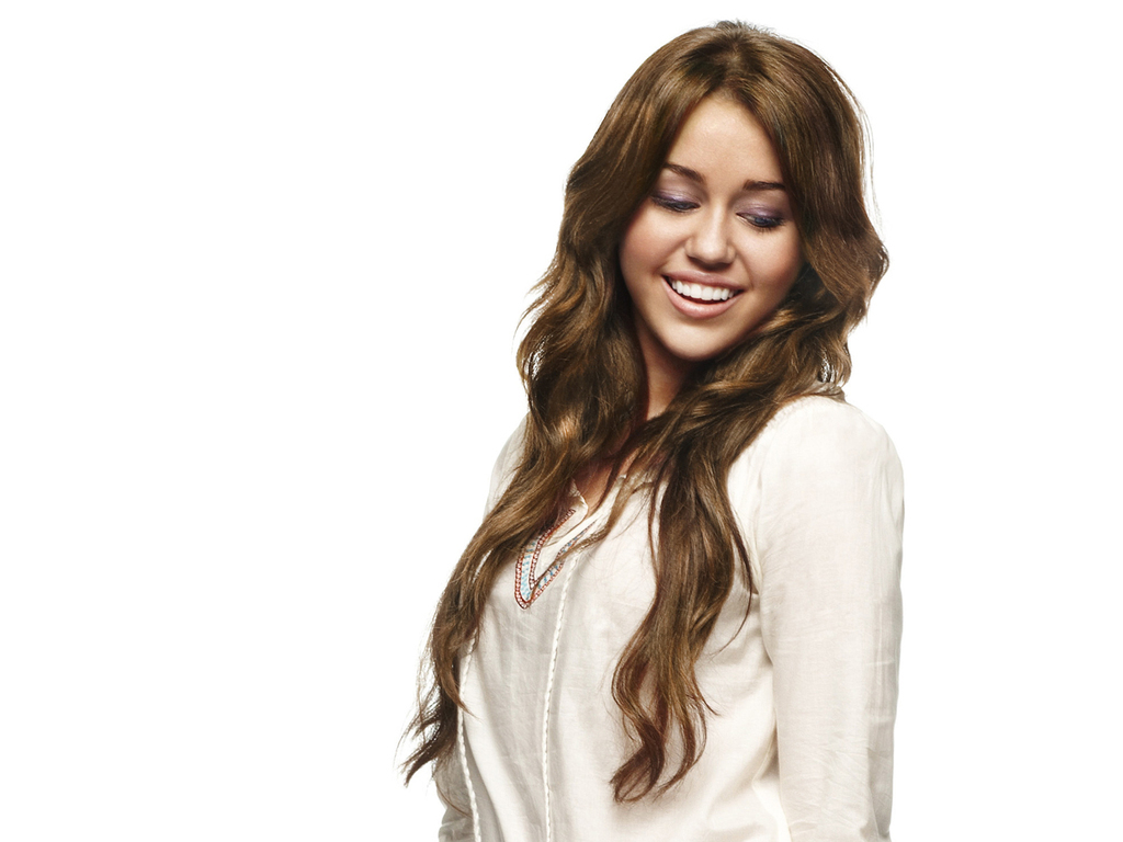 Miley Cyrus - Miley Cyrus 2009 Outfits , HD Wallpaper & Backgrounds