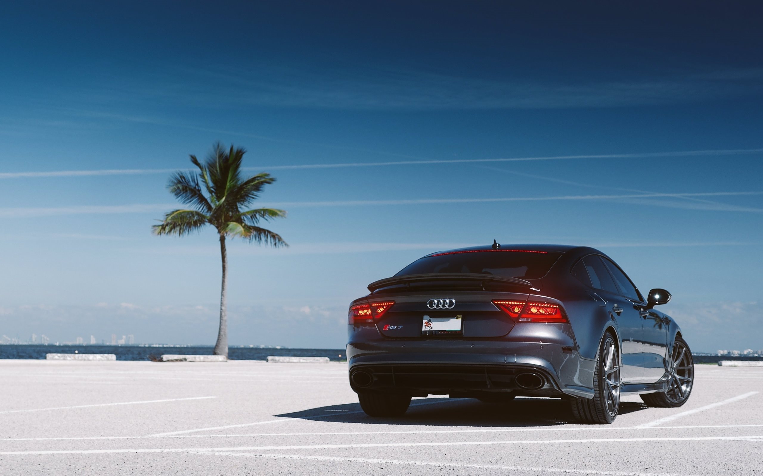 Audi Rs7 Sportback, Parking, Beach, Gray Rs7, Supercars, - Audi Rs7 , HD Wallpaper & Backgrounds