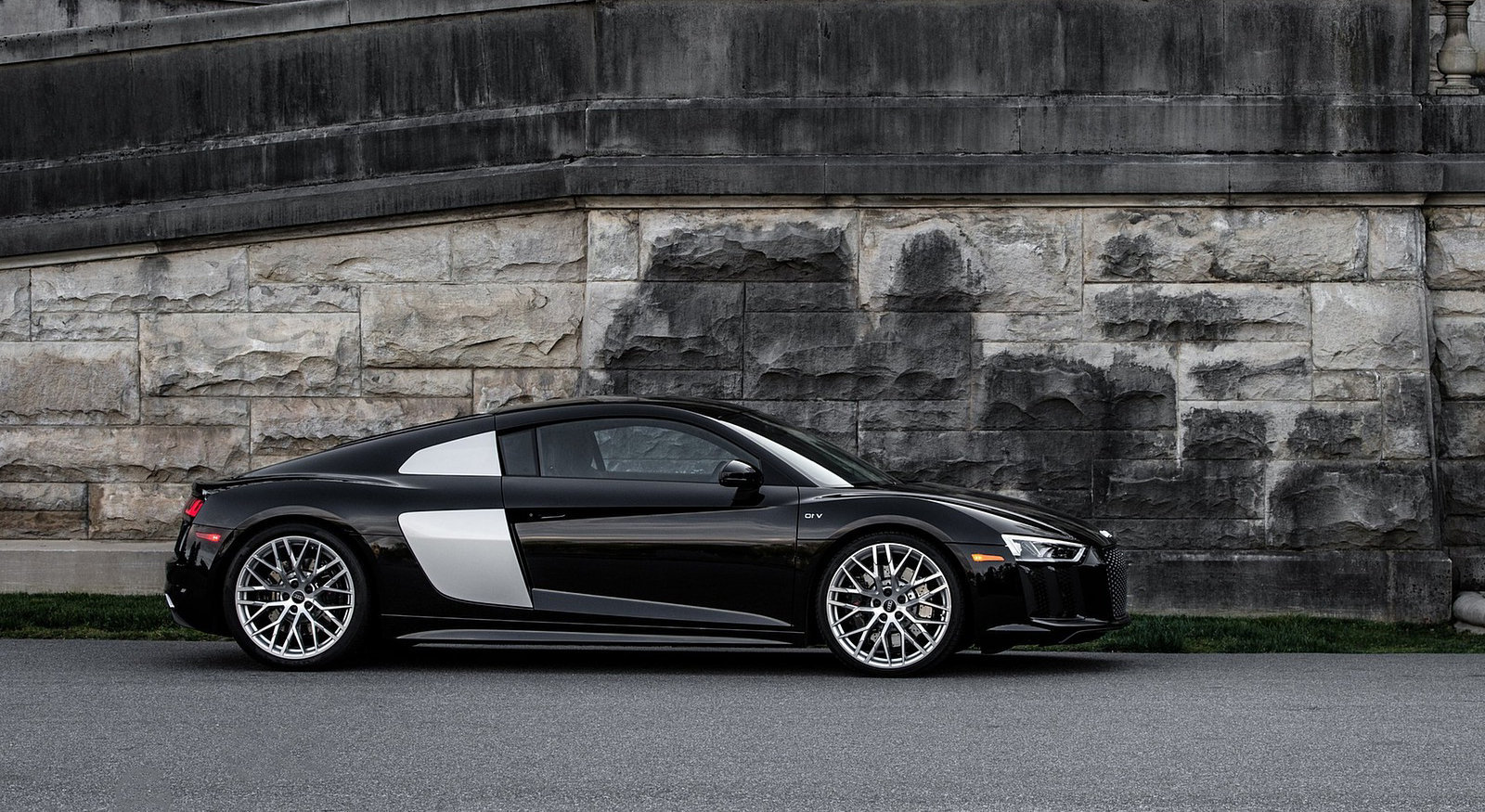 2017 Audi R8 V10 And Plus Specification Concept Sport - Supercar , HD Wallpaper & Backgrounds