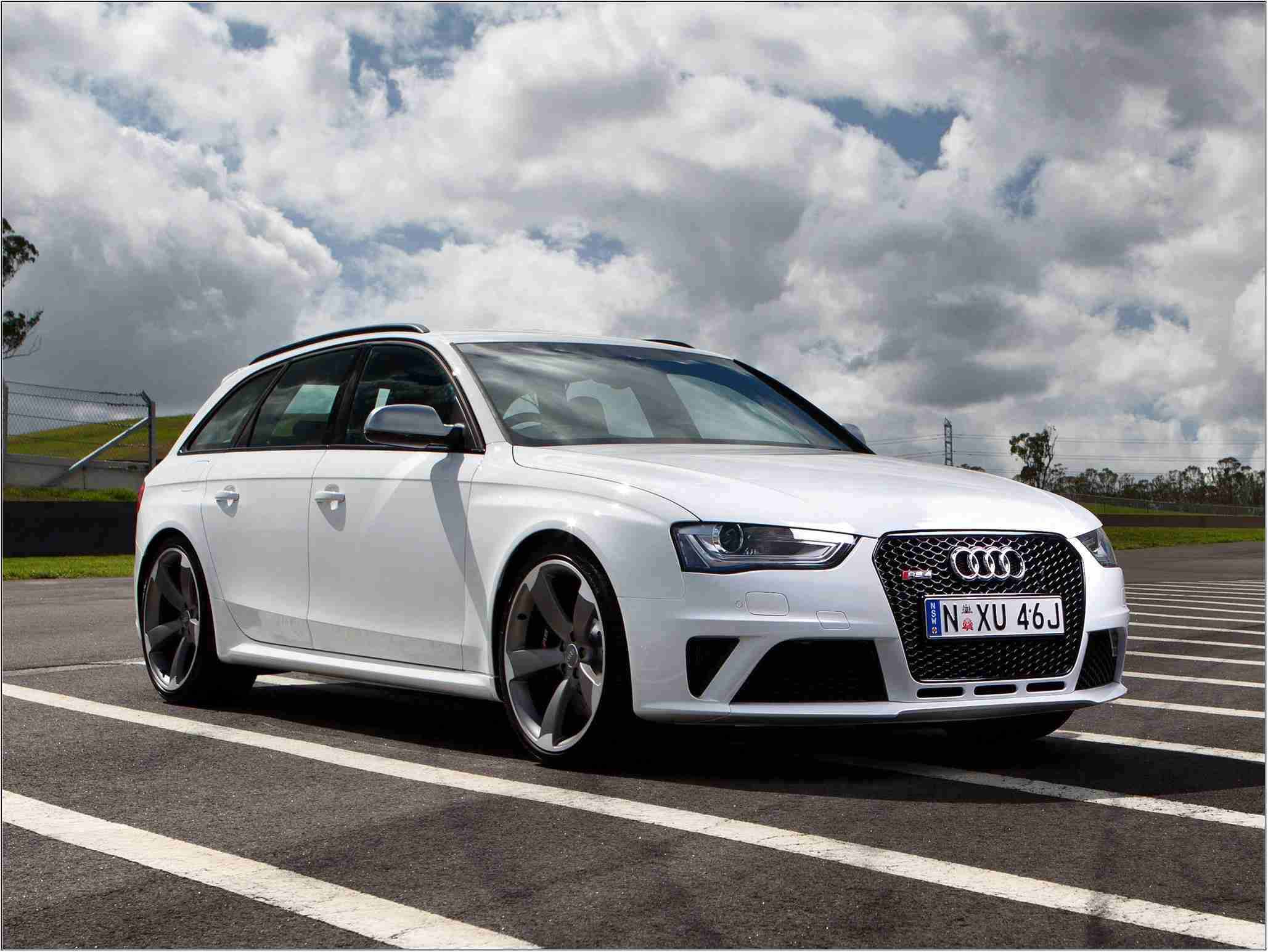 Audi Rs4 Iphone 5 Wallpaper Archives - Audi Rs 4 Avant 2014 , HD Wallpaper & Backgrounds