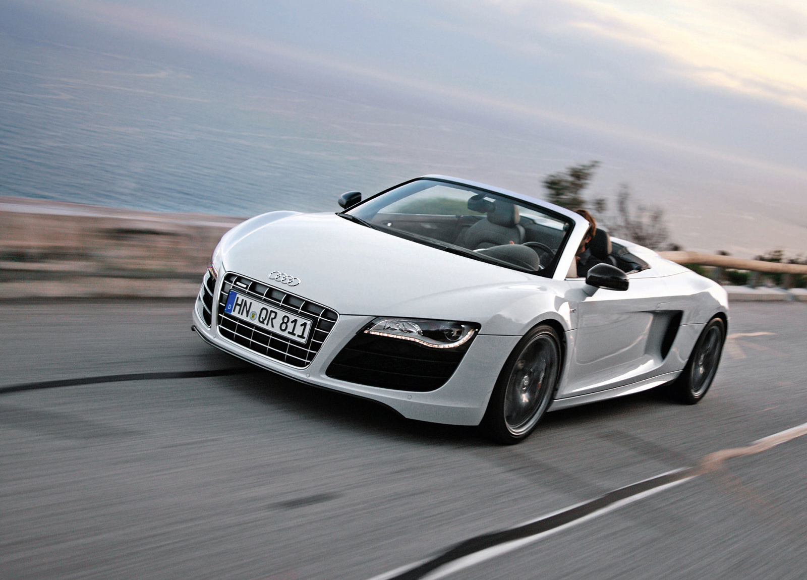 Audi R8 V10 Spyder Hd Wallpapers The World Of Au - Audi R8 First Model , HD Wallpaper & Backgrounds