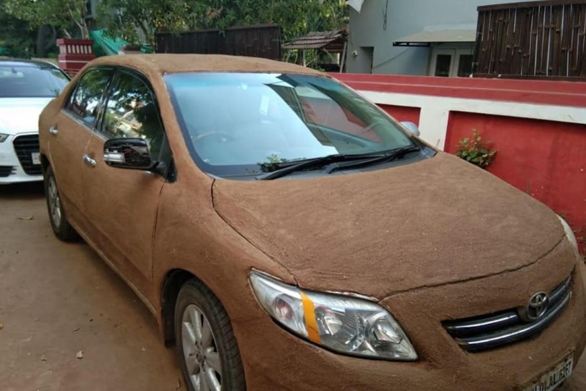 The Image Of The Poo-covered Car Has Been Widely Shared - India Cow Dung Car , HD Wallpaper & Backgrounds