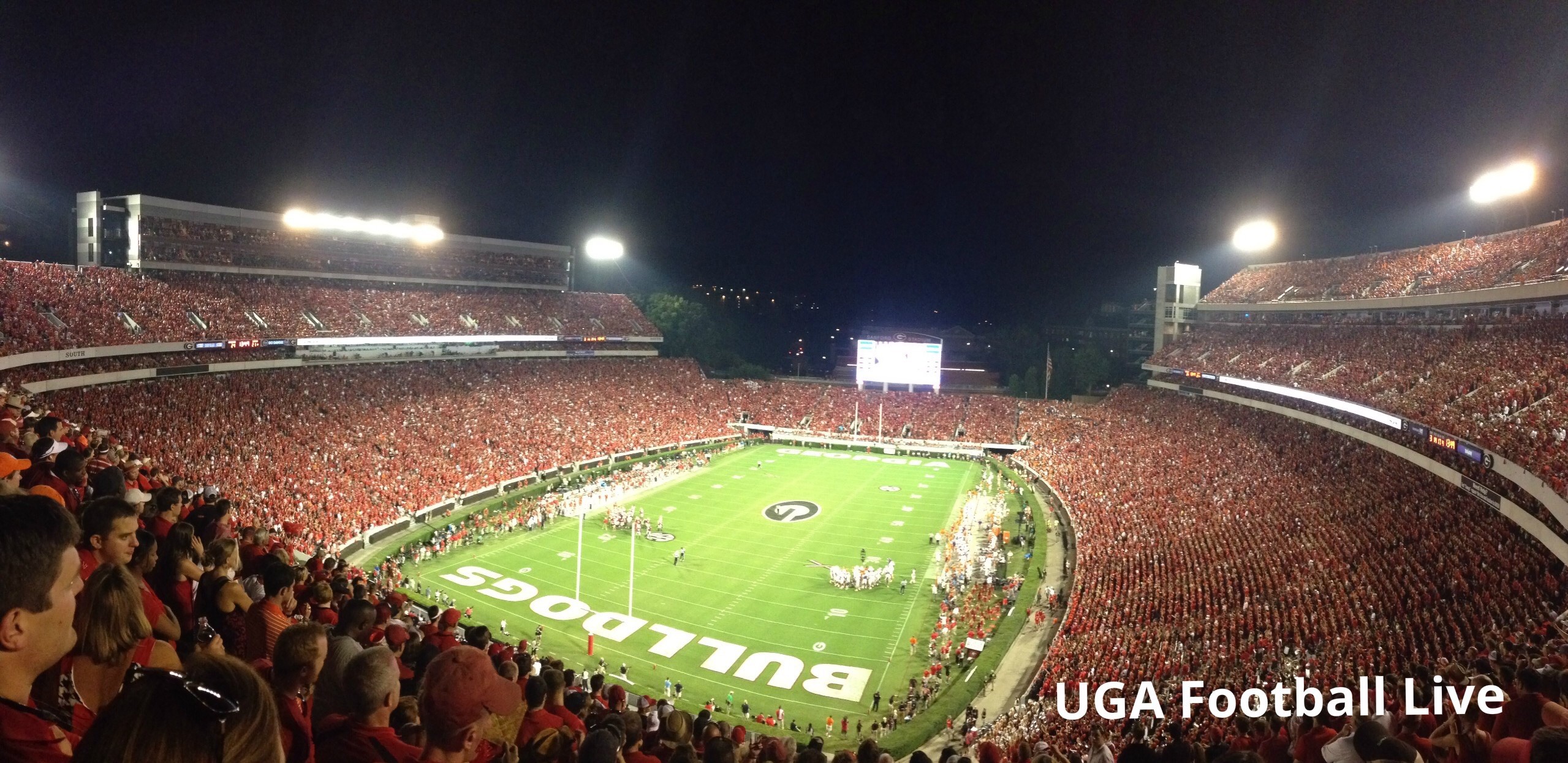 Sanford Stadium At Night • Uga Football - Sanford Stadium Ipad Background , HD Wallpaper & Backgrounds