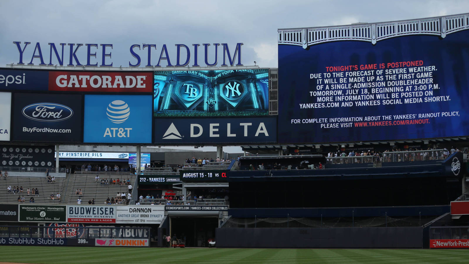 Rays Trolling Yankee Stadium Goes Horribly Wrong - Yankee Stadium , HD Wallpaper & Backgrounds
