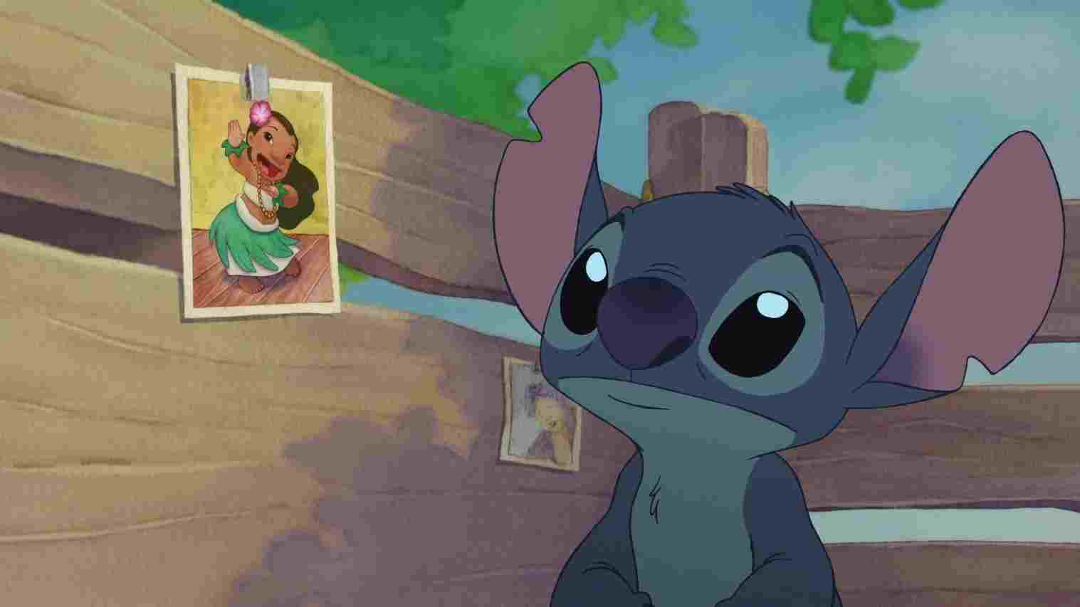 Best Family Wallpaper - Lilo And Stitch Stitch , HD Wallpaper & Backgrounds