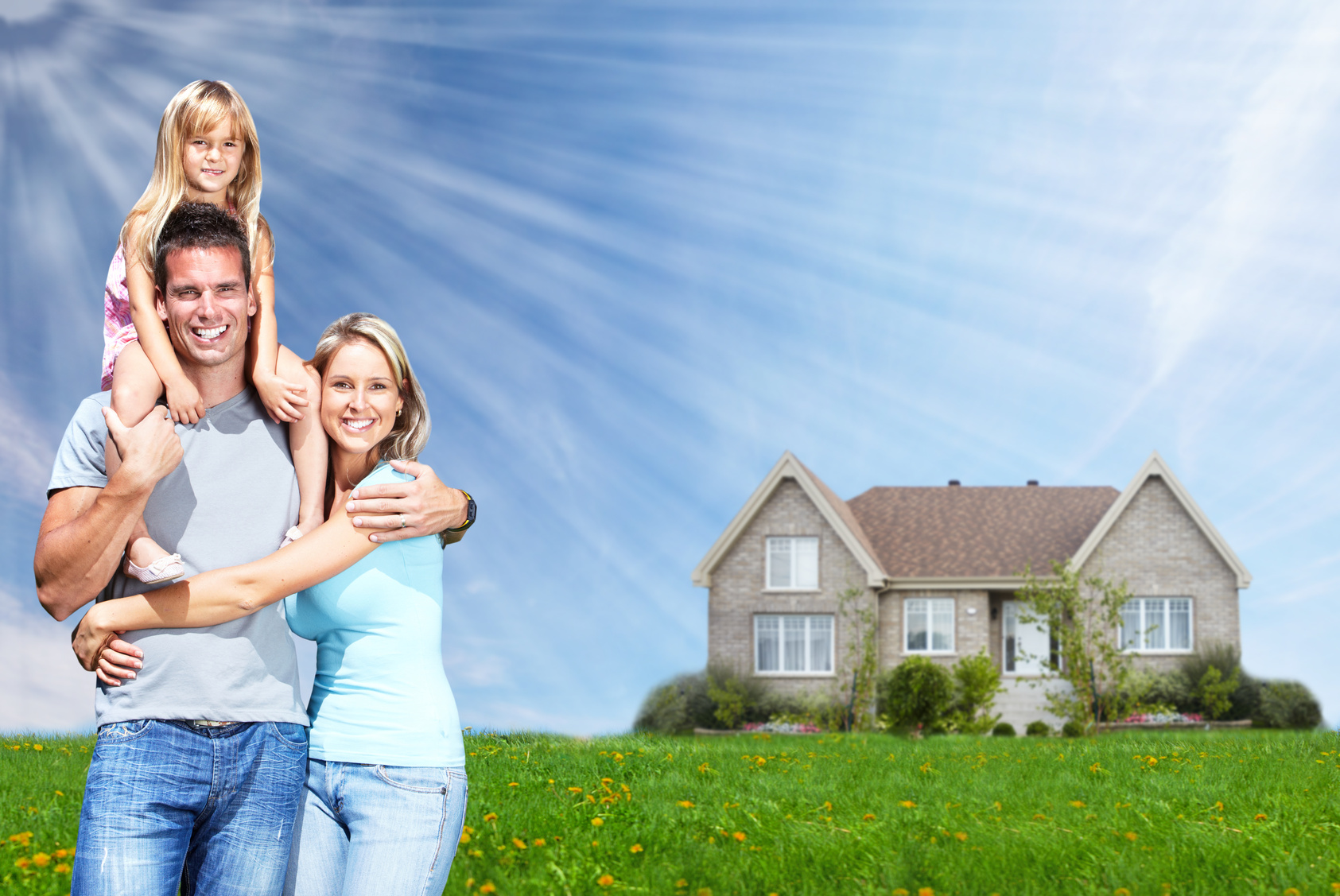 Happy Family Near New Home - Happy Family Home , HD Wallpaper & Backgrounds