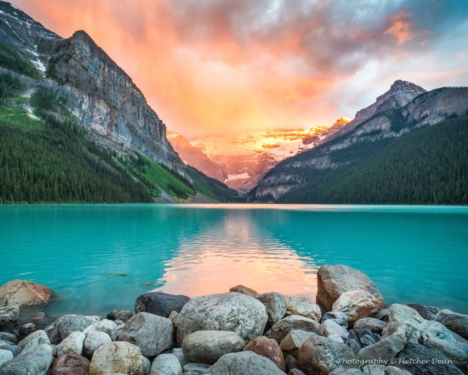 Lake Louise In Banff National Park, Alberta [6140×4912] - Lake Louise Banff Alberta , HD Wallpaper & Backgrounds