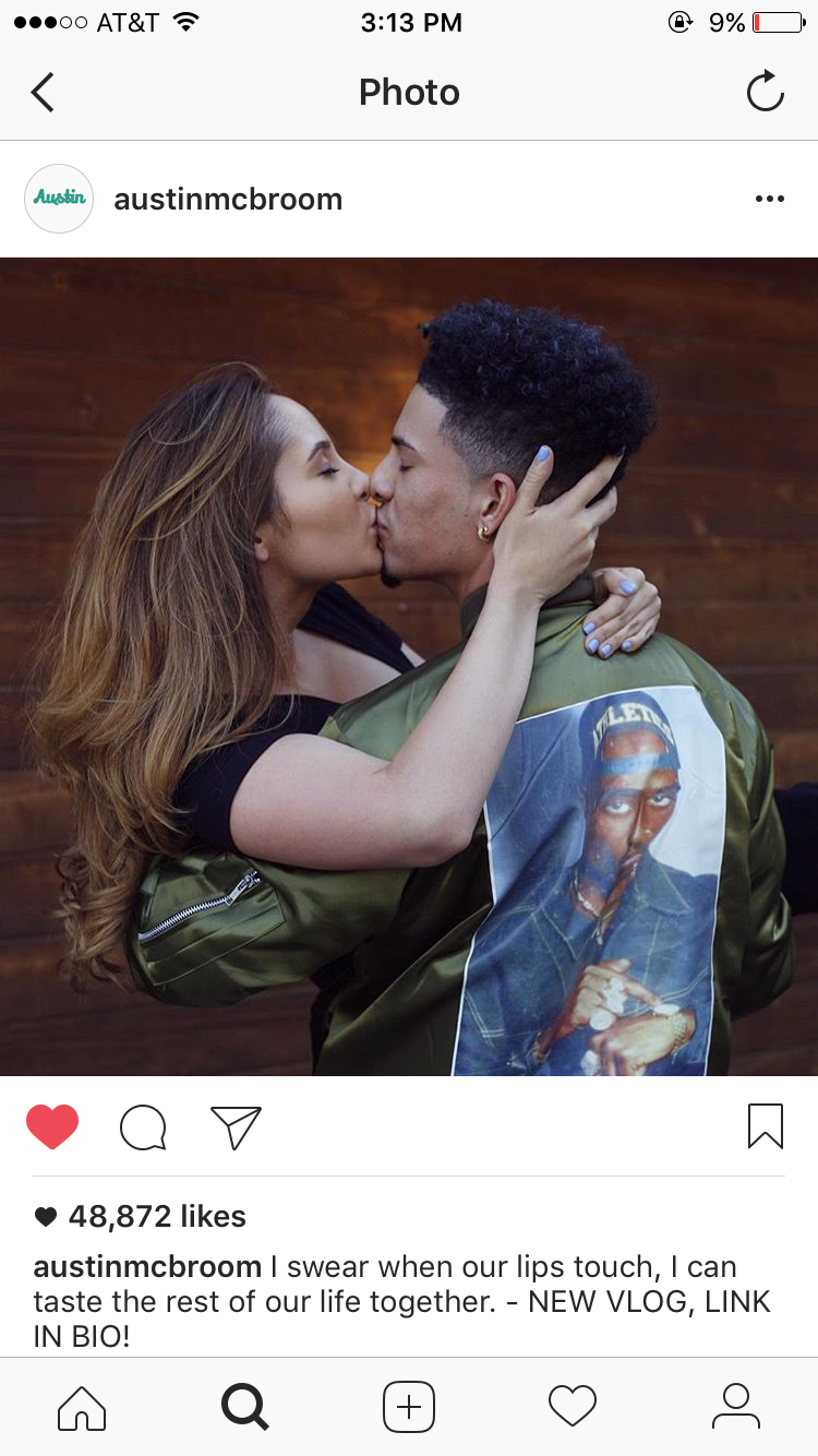Aww ♥ ♥ Cute Family, Family Goals, My Family, Austin - Austin Mcbroom And Catherine Paiz Kissing , HD Wallpaper & Backgrounds