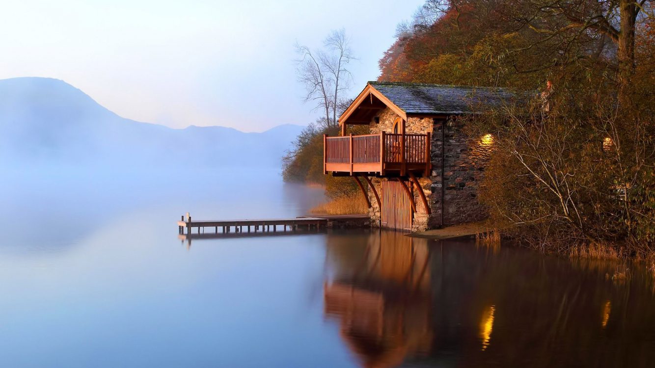 4k Stone House On The Mountain Lake Wallpaper For Desktop - House Near A Lake , HD Wallpaper & Backgrounds