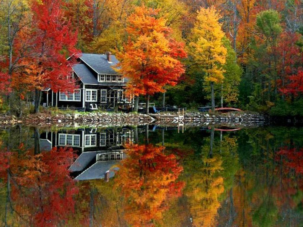 House At Lake - Lake George New York Fall , HD Wallpaper & Backgrounds