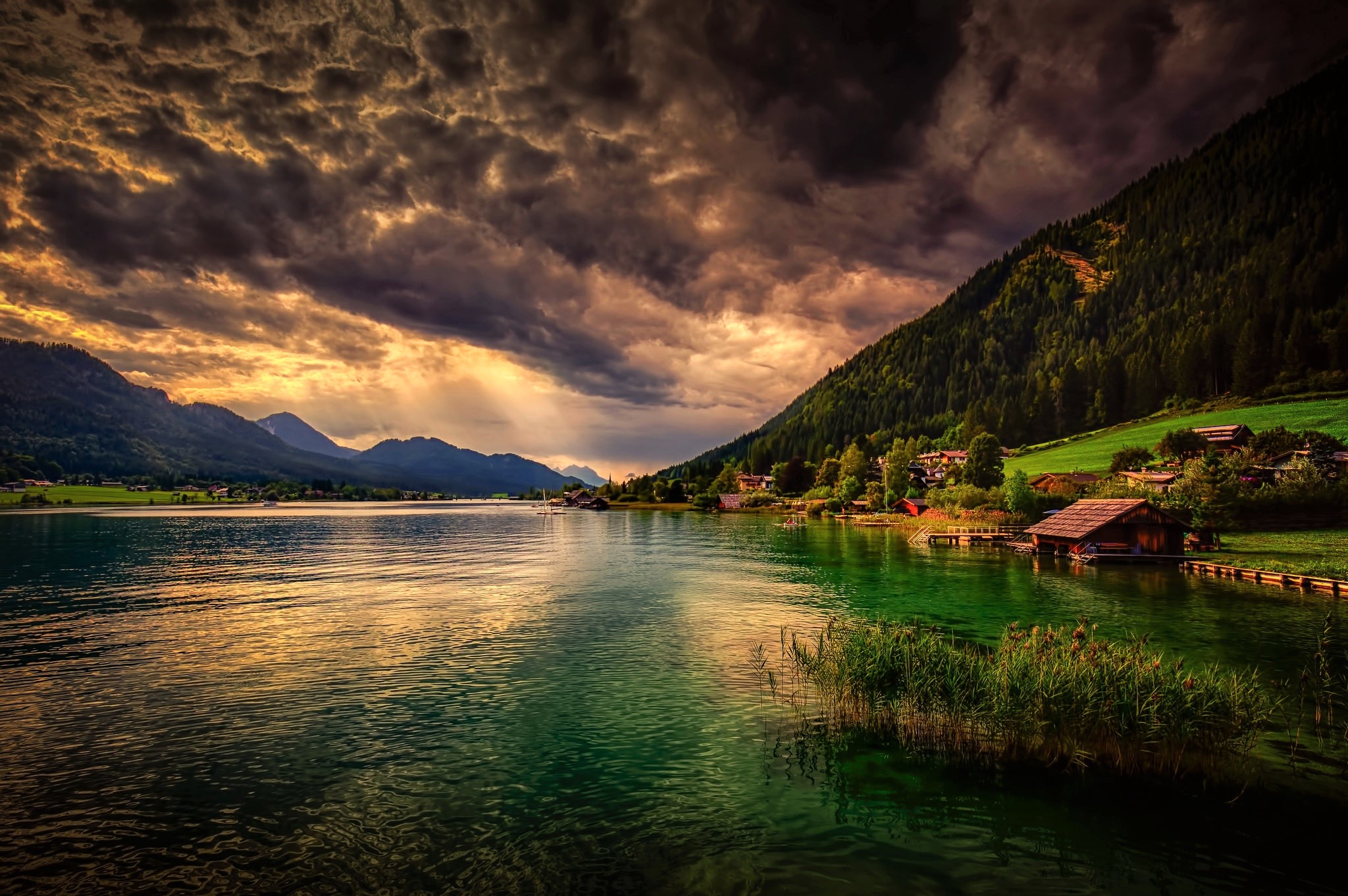 Cloud, Mountain, Village, Lake, House Wallpaper And - Weissensee , HD Wallpaper & Backgrounds